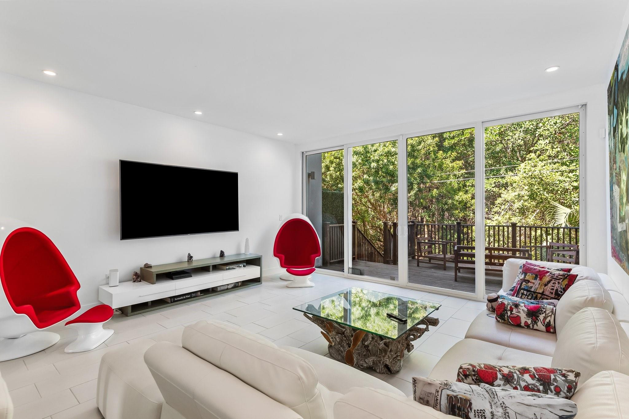 2477 NE 135th Street