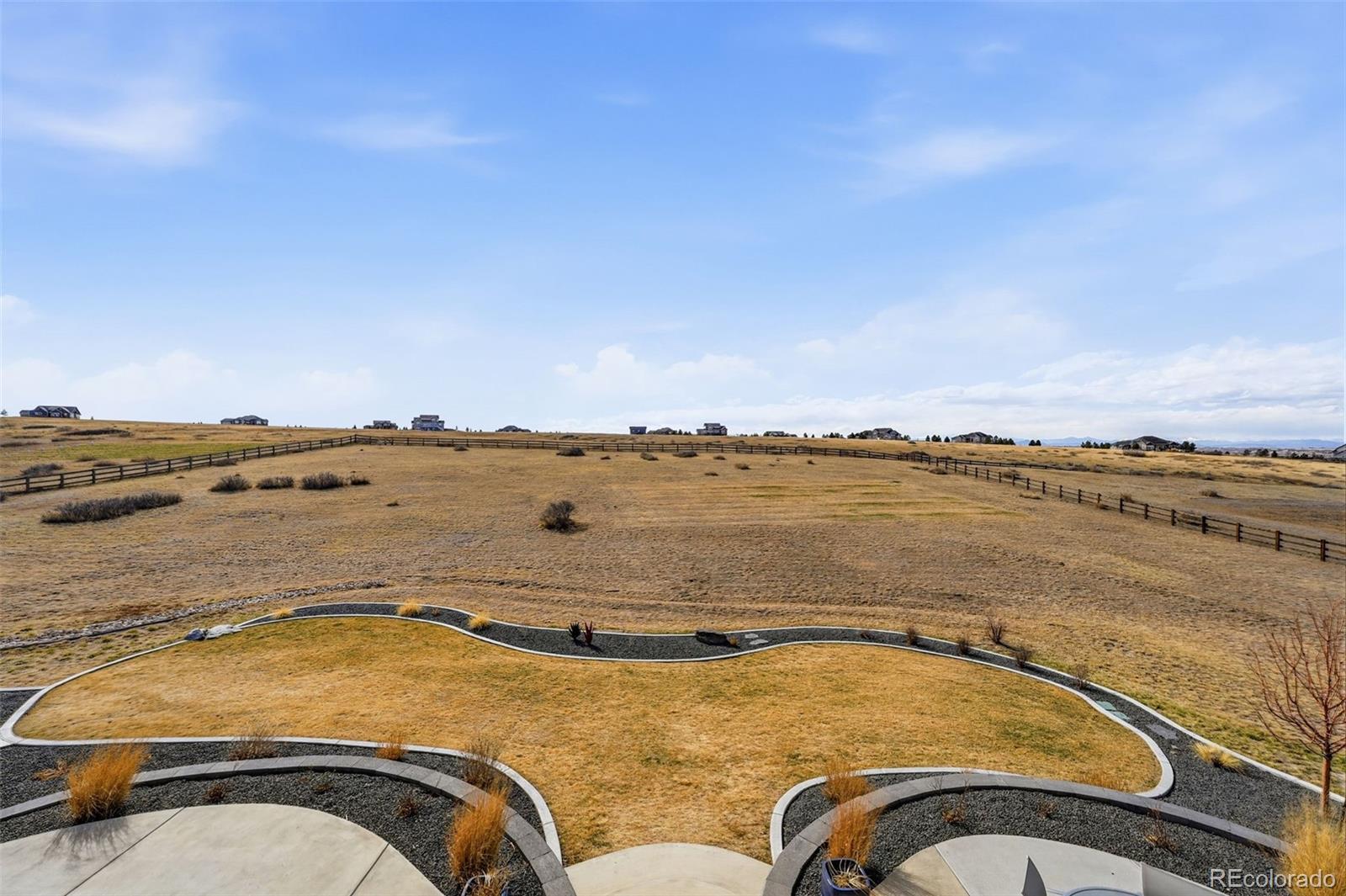 9341 Red Primrose Street