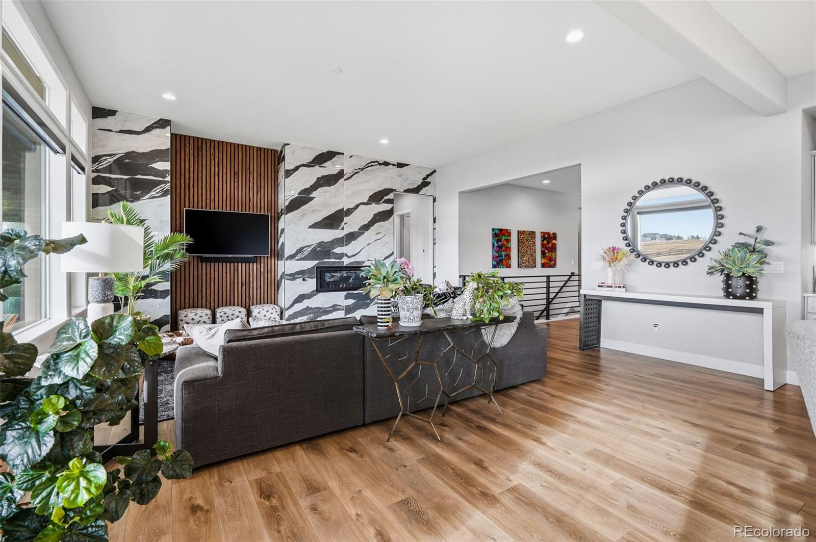 9341 Red Primrose Street