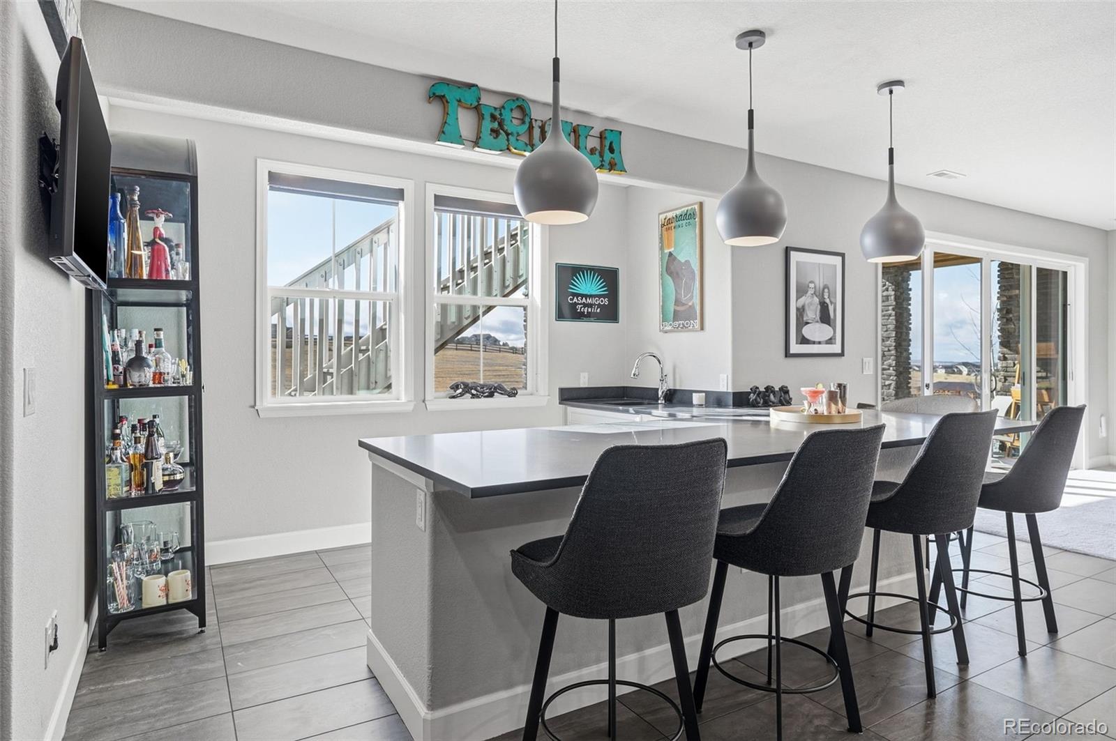 9341 Red Primrose Street