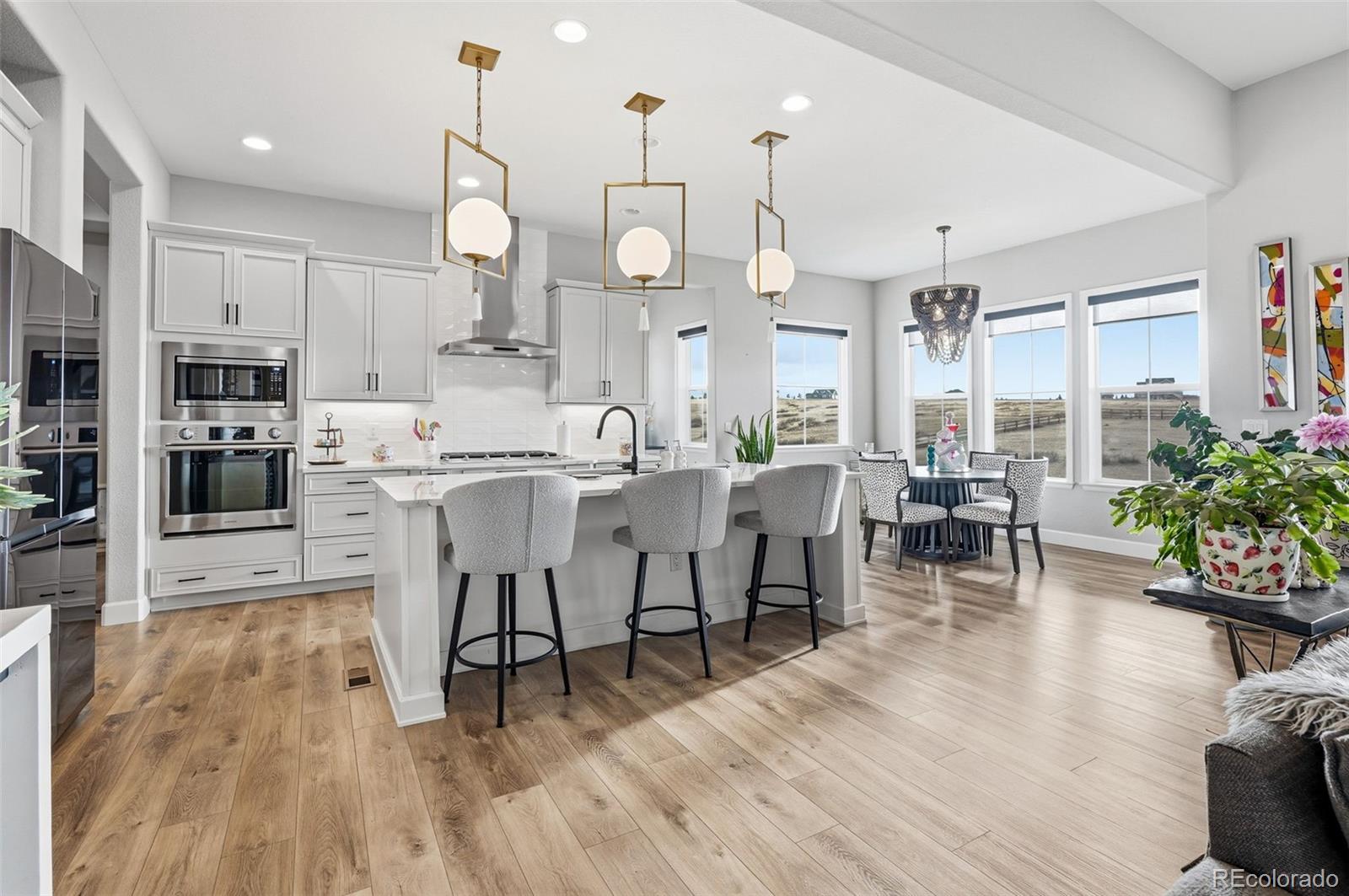 9341 Red Primrose Street