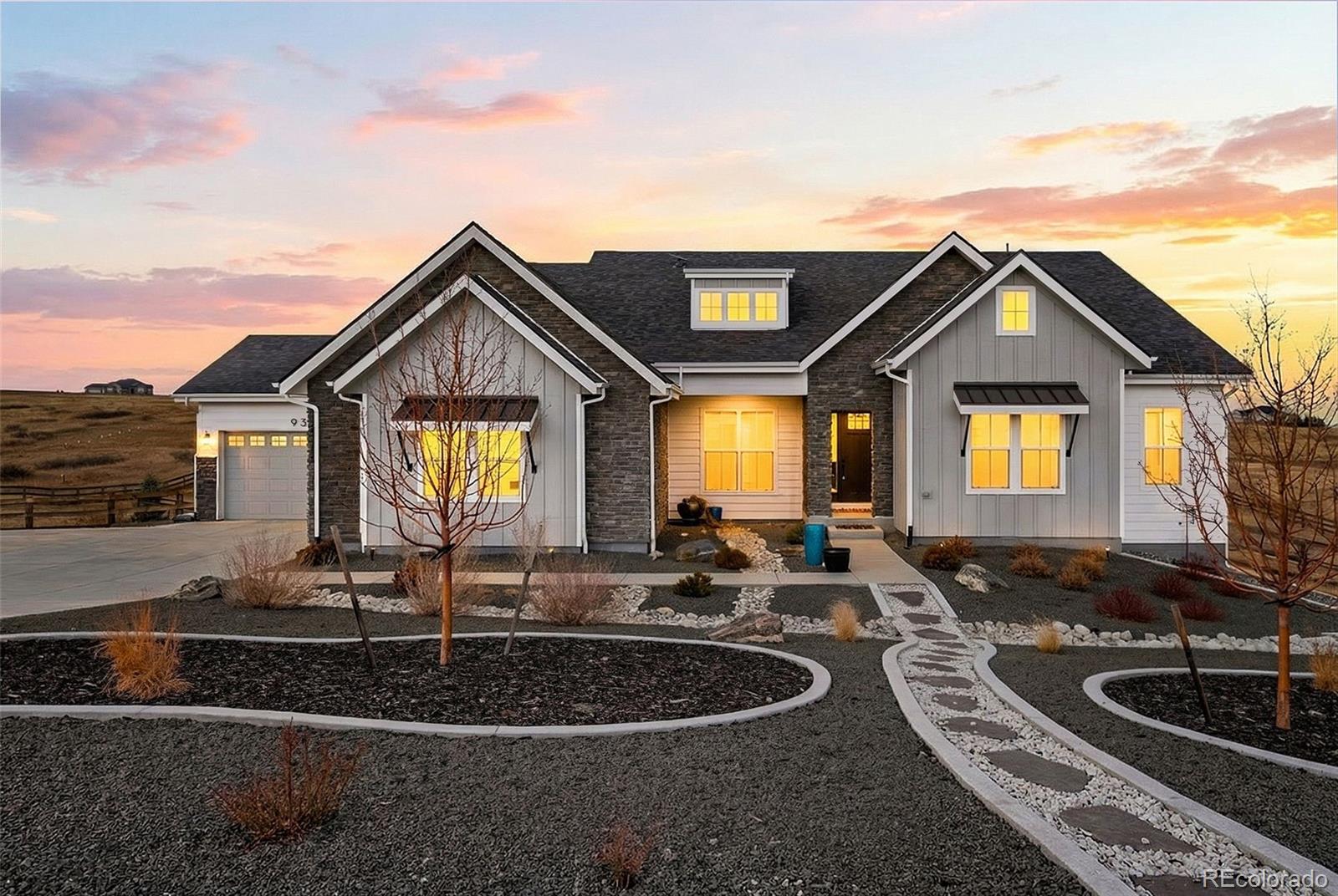 9341 Red Primrose Street