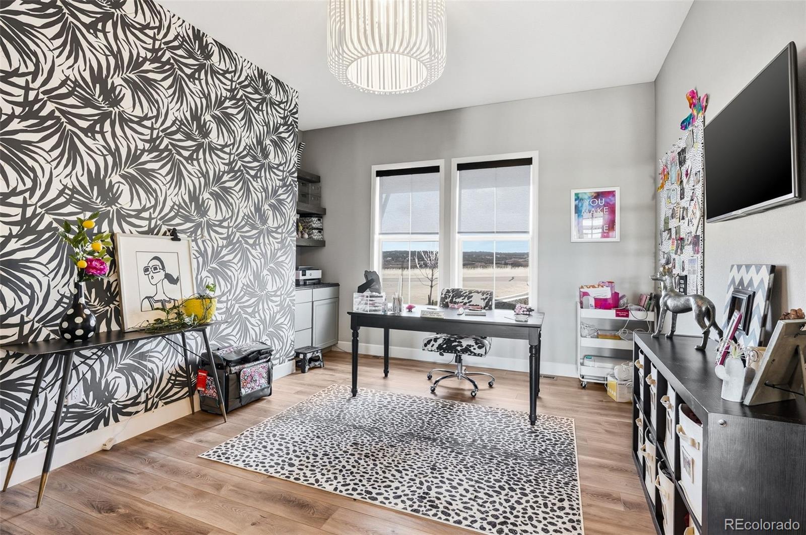 9341 Red Primrose Street