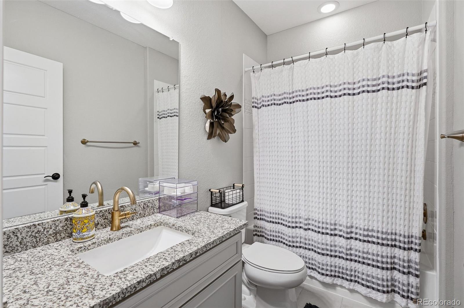 9341 Red Primrose Street