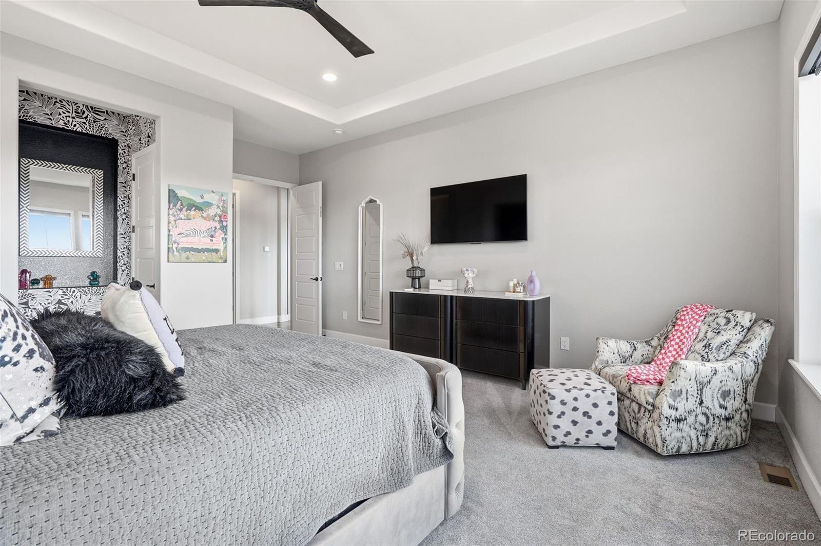 9341 Red Primrose Street