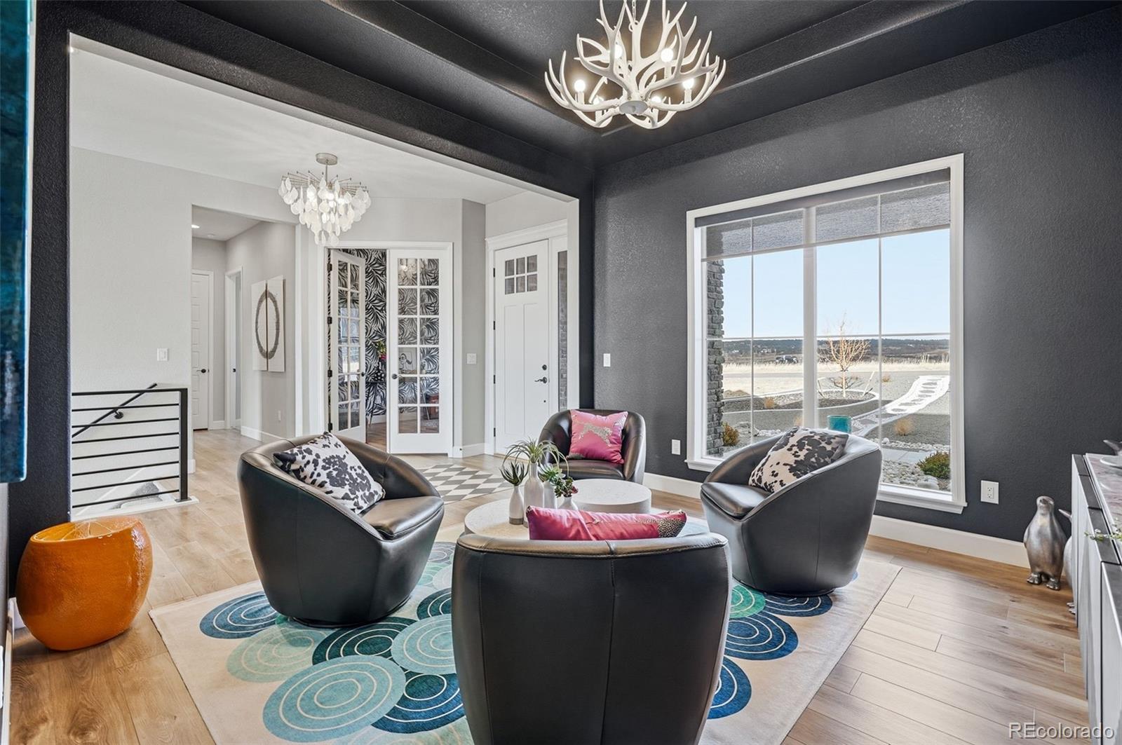 9341 Red Primrose Street