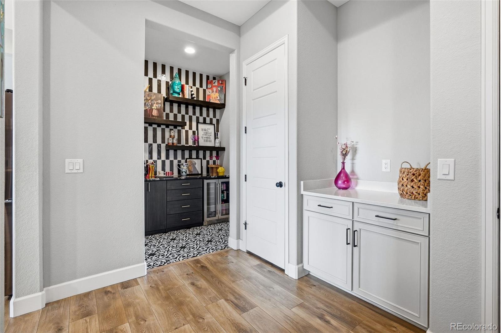 9341 Red Primrose Street