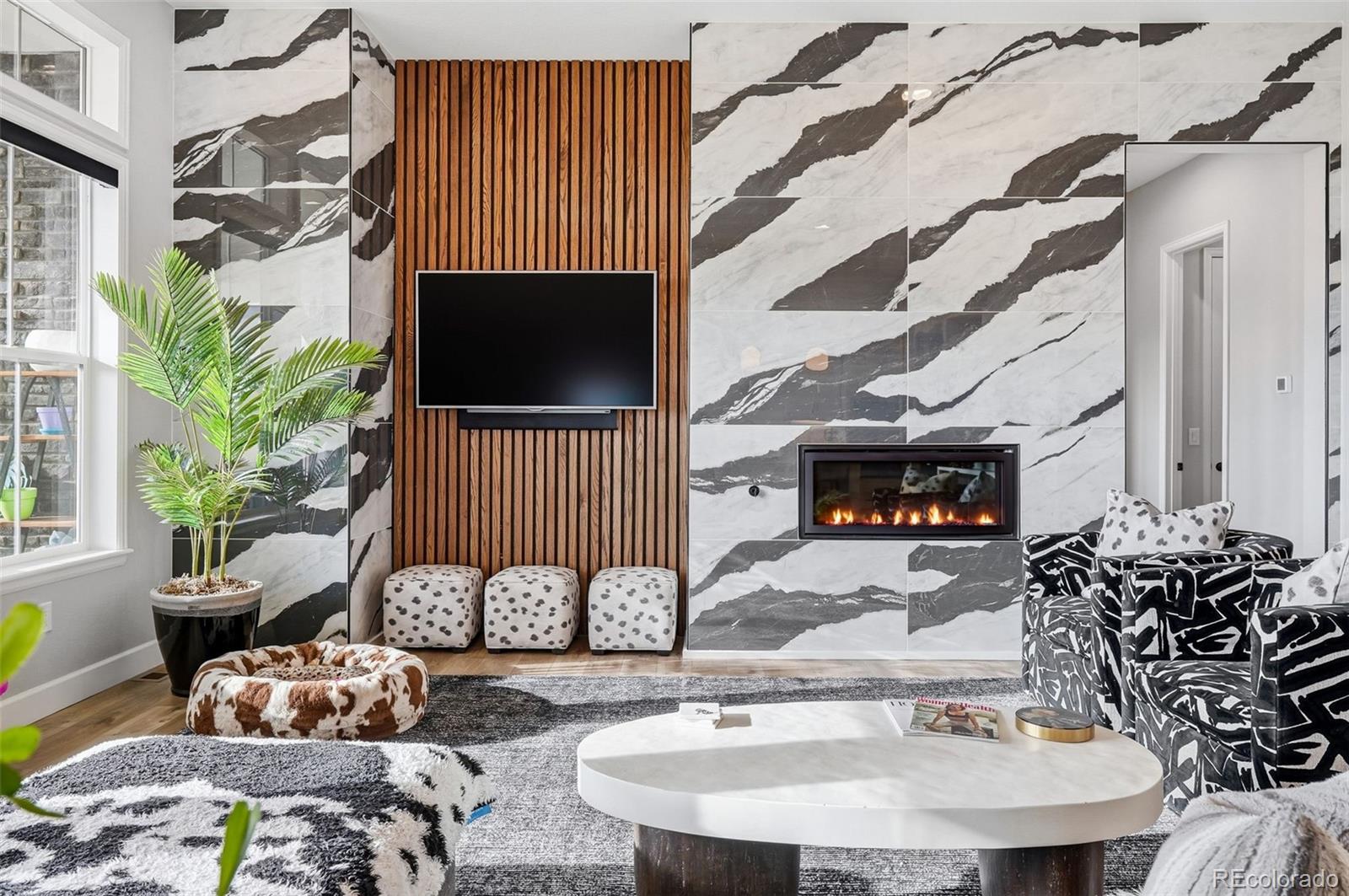 9341 Red Primrose Street