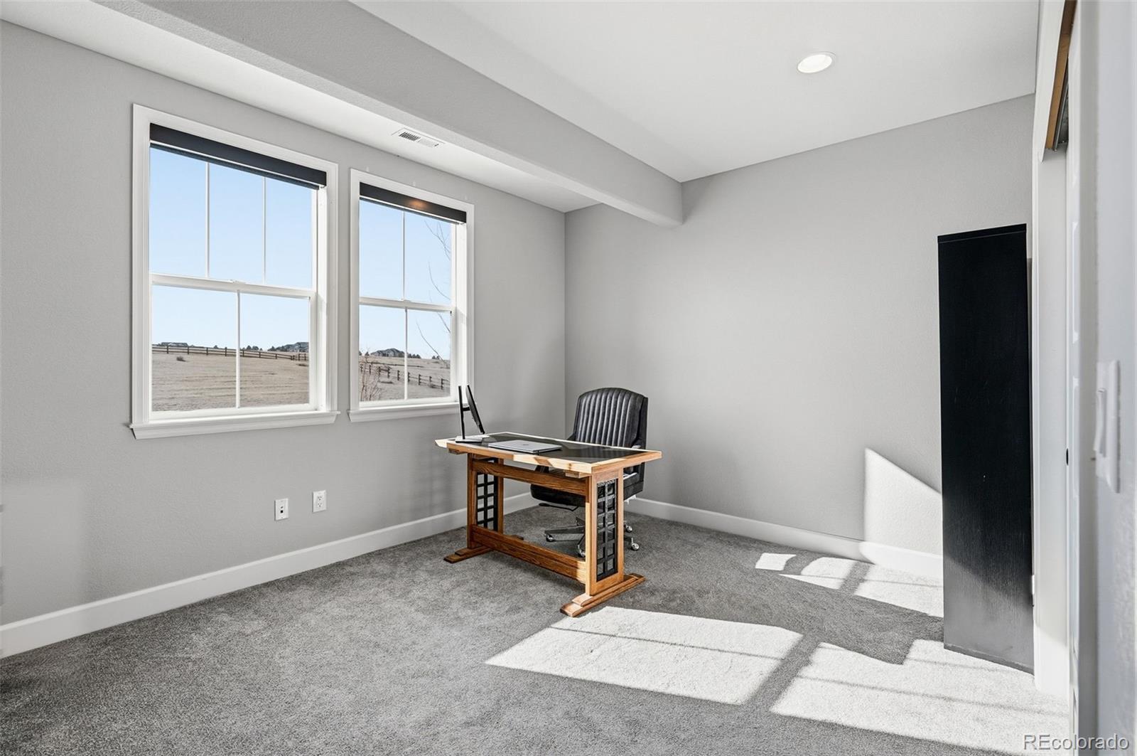 9341 Red Primrose Street