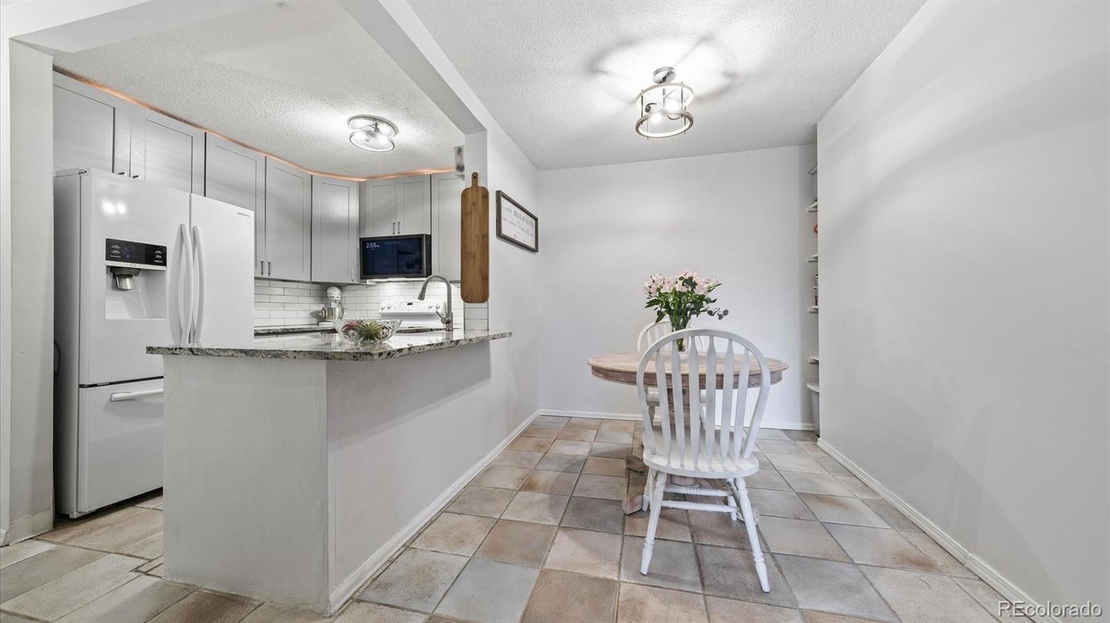 2281 S Vaughn Way Unit: 117A