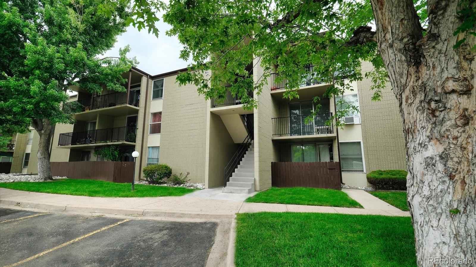 2281 S Vaughn Way Unit: 117A