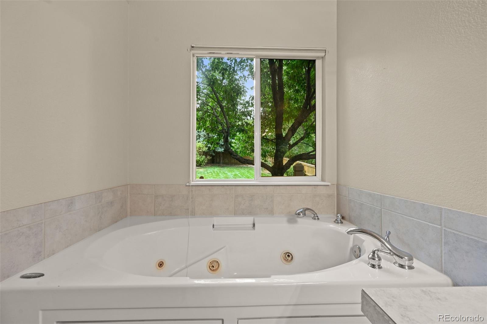 10195 Foxridge Circle