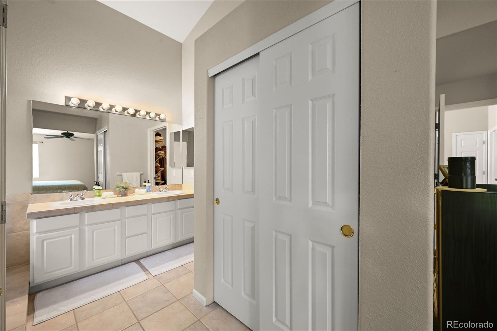 10195 Foxridge Circle