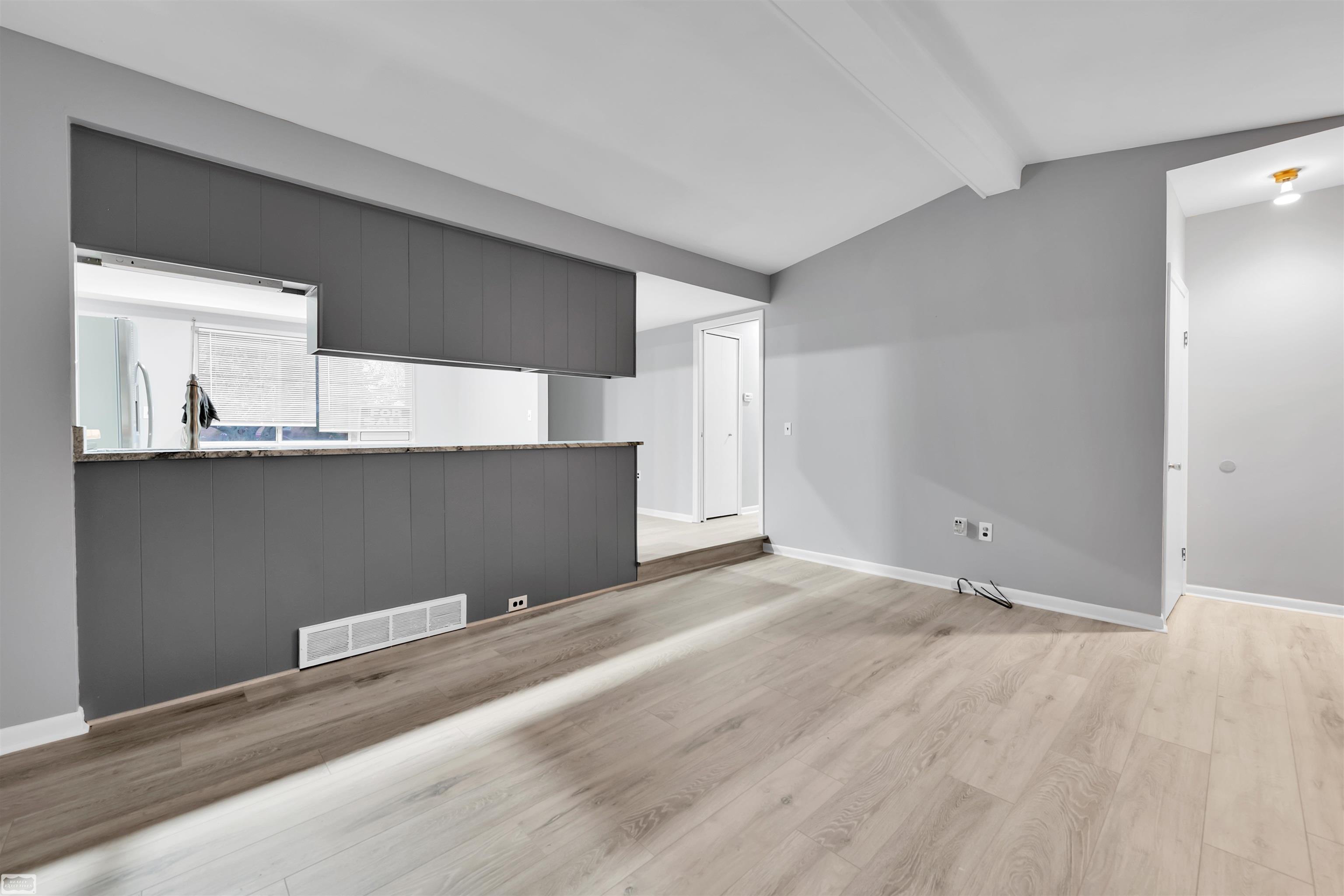 29617 W Mackenzie Circle