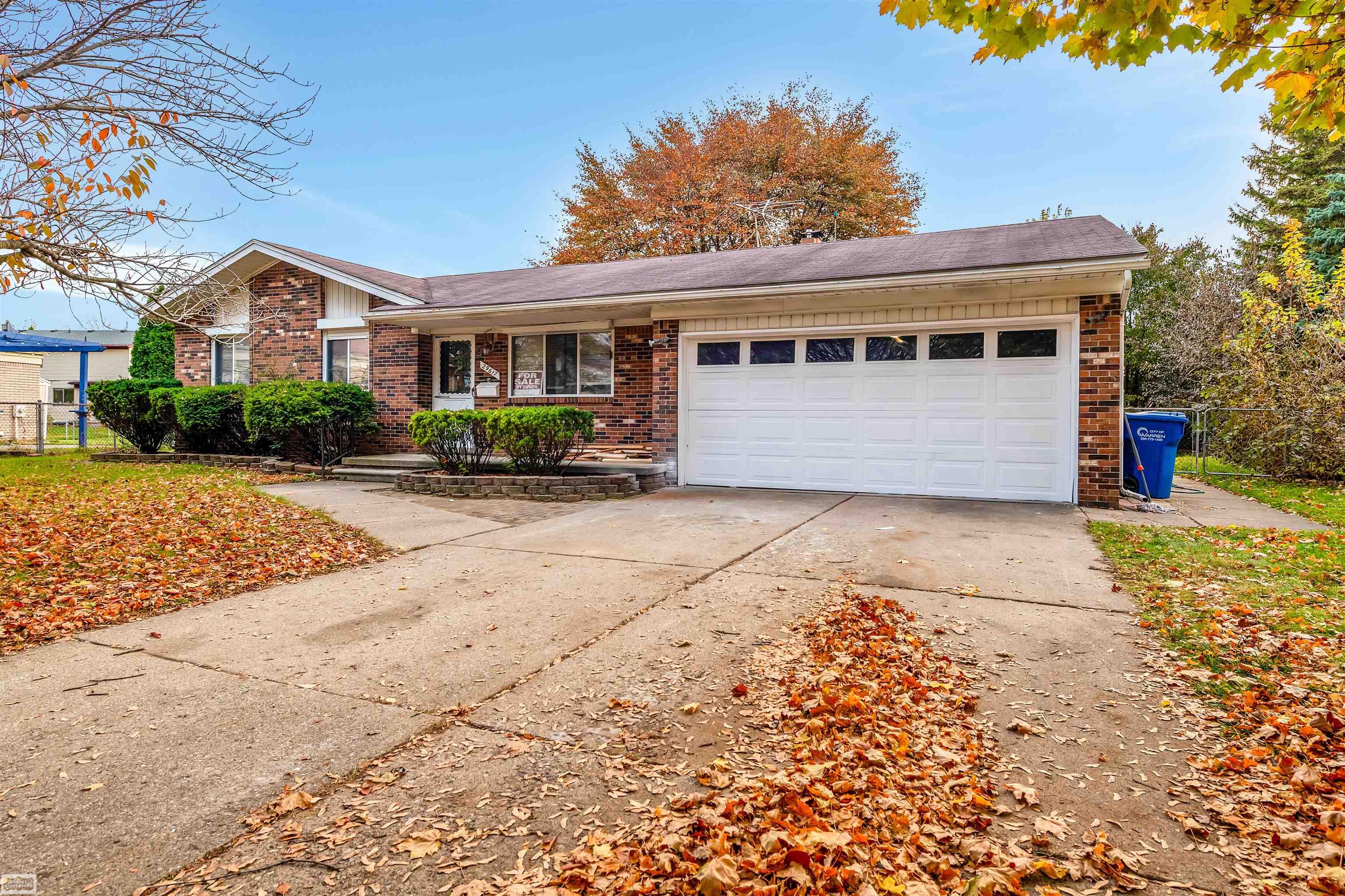 29617 W Mackenzie Circle