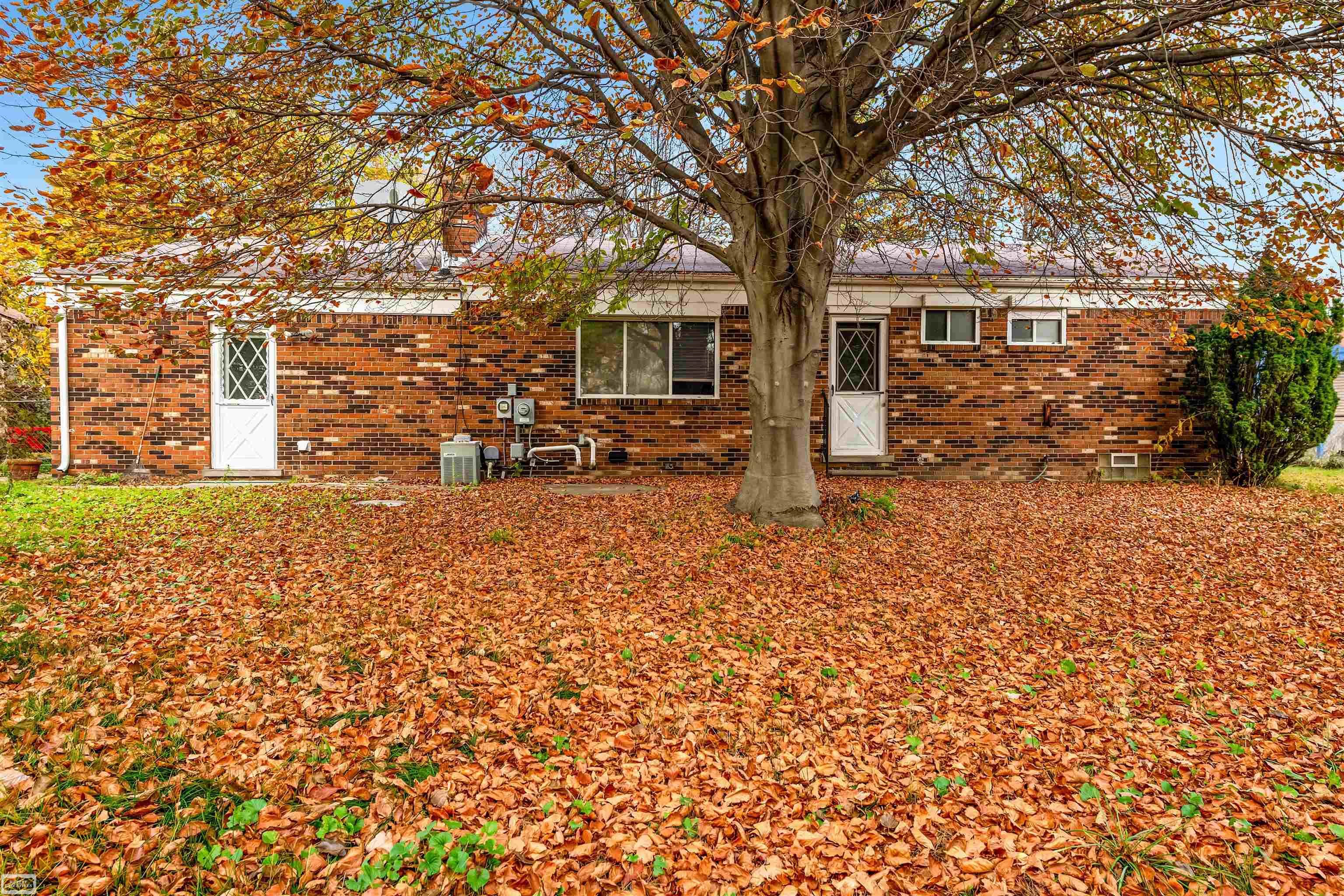 29617 W Mackenzie Circle