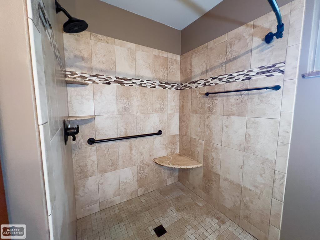 20420 Mckishnie Street