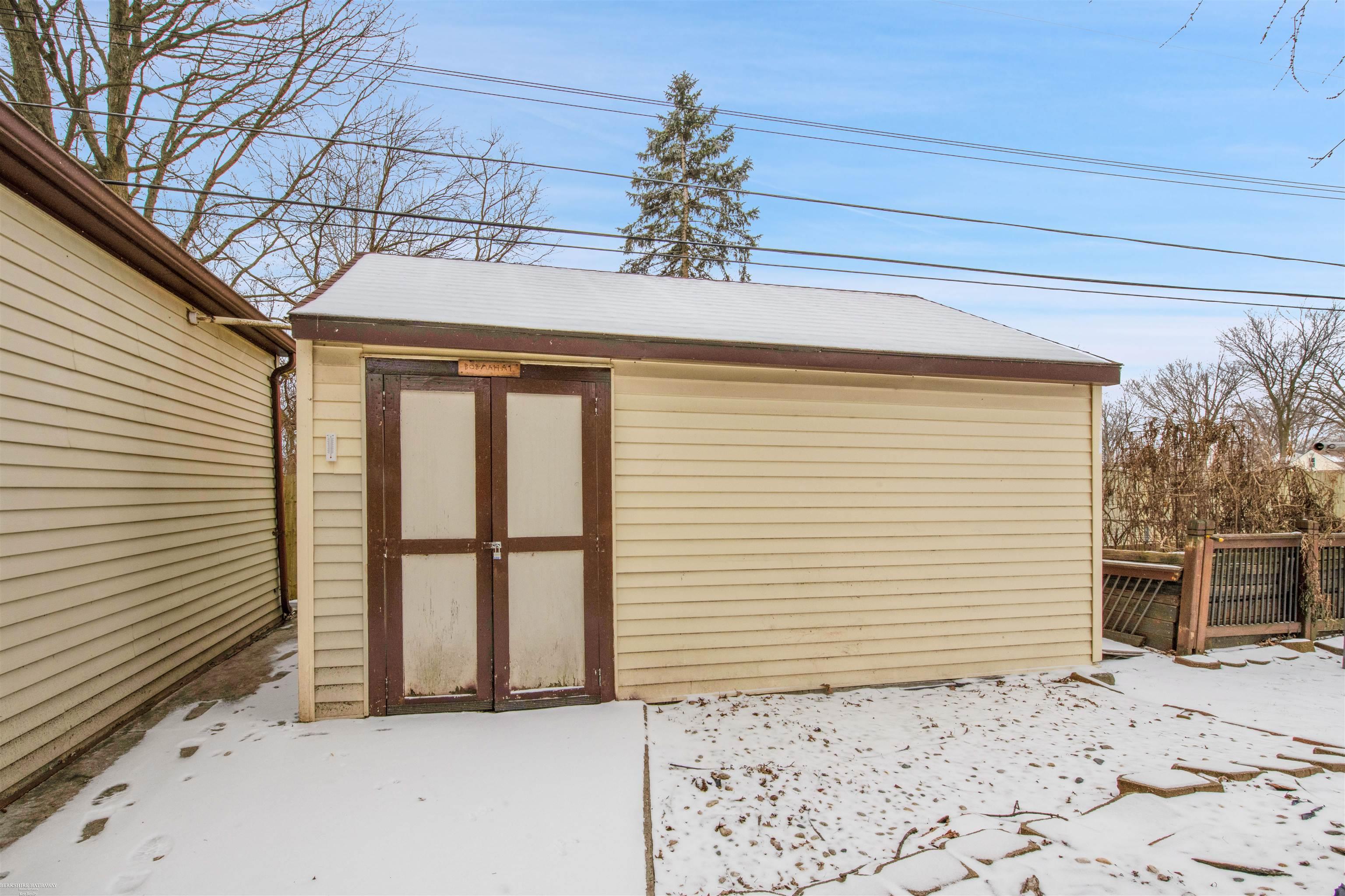 24210 Trombley Street