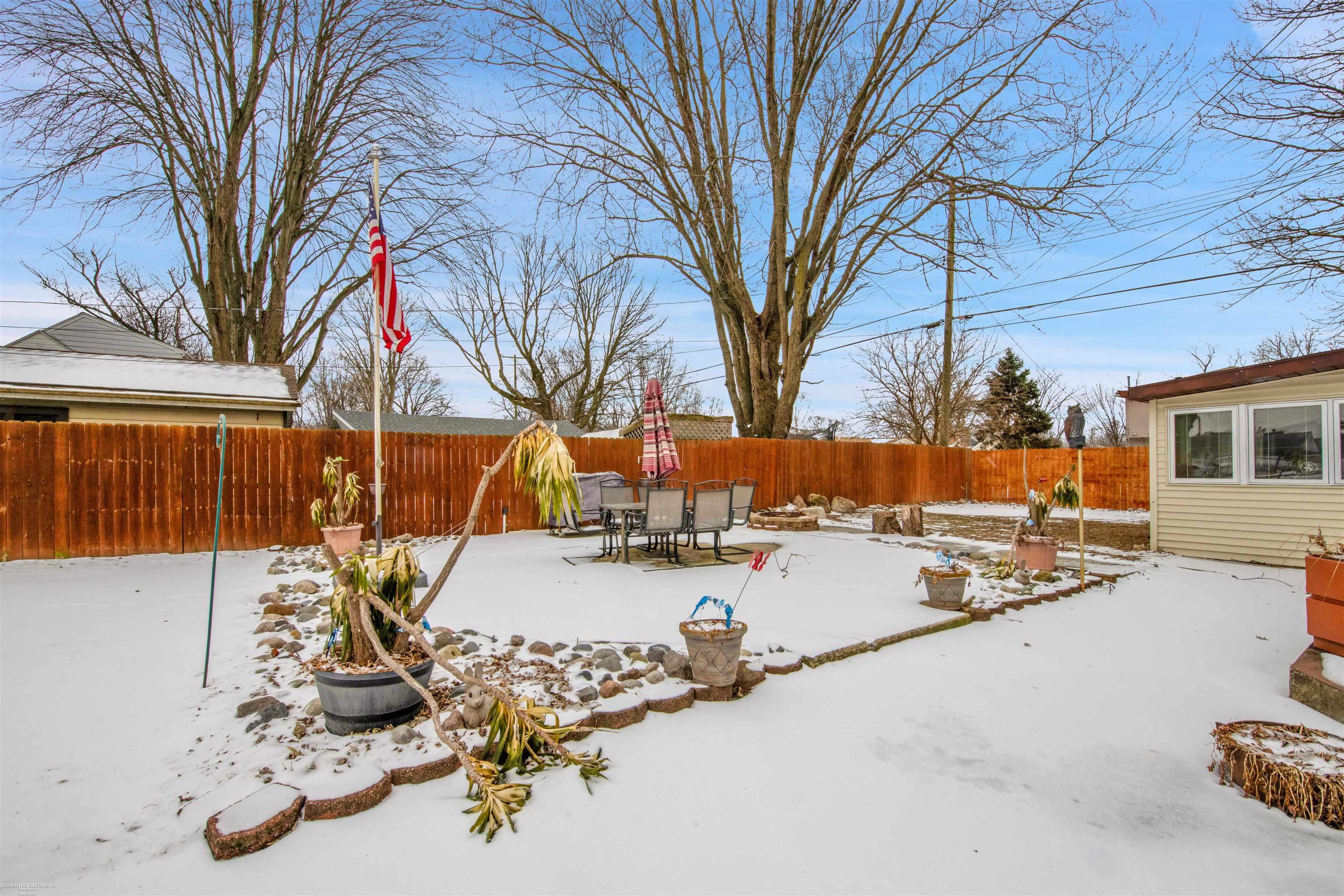 24210 Trombley Street