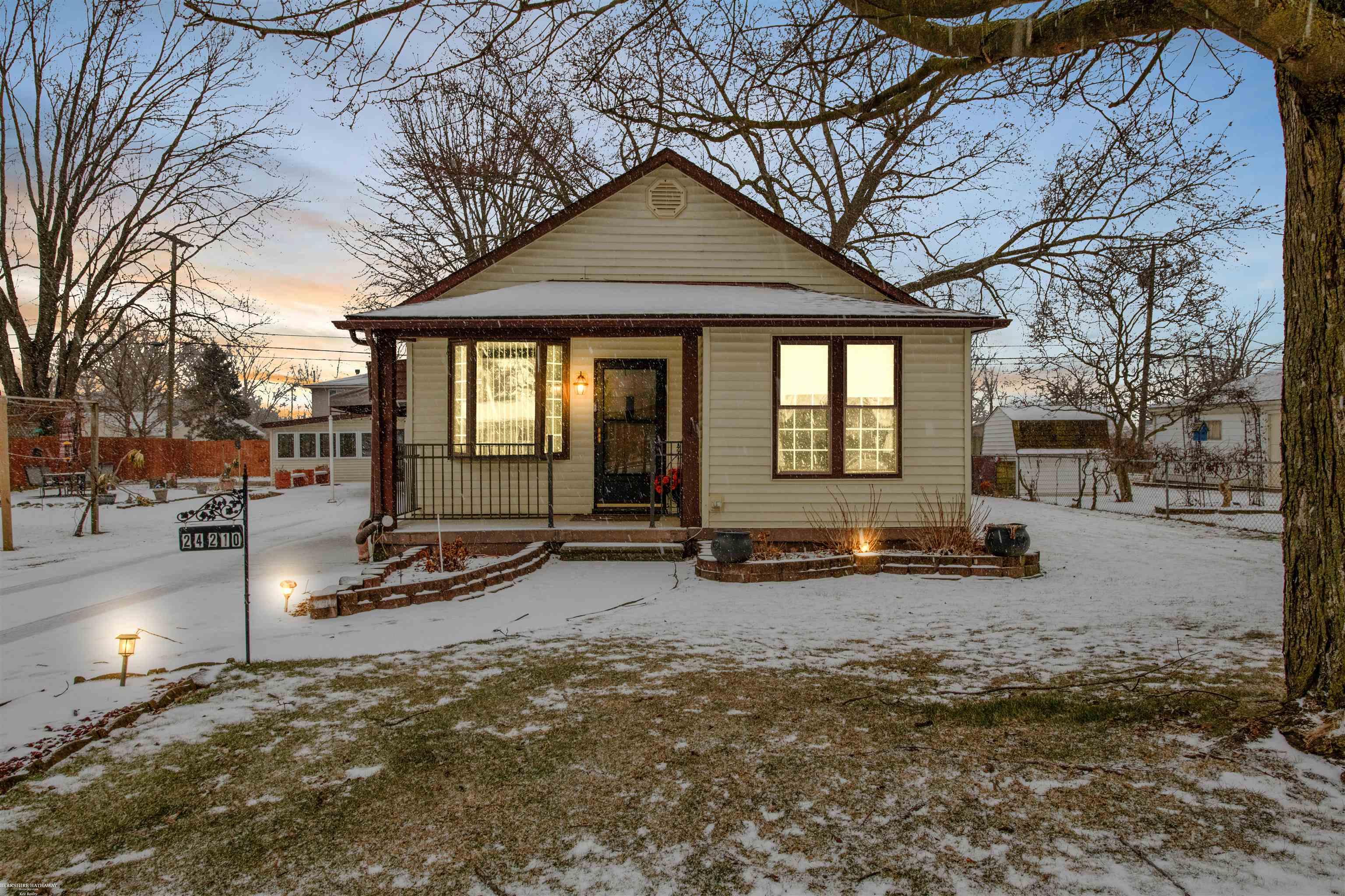 24210 Trombley Street