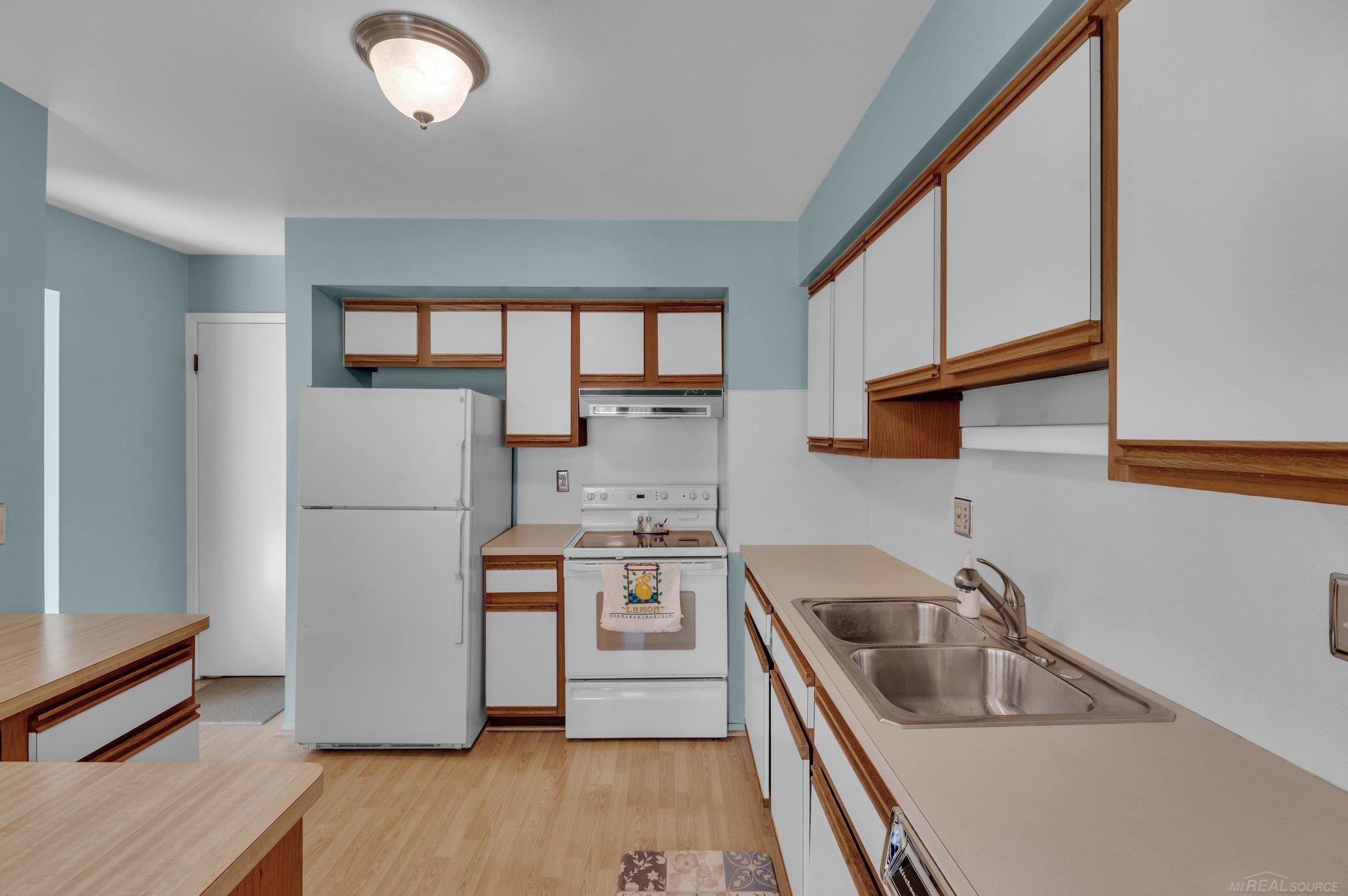 38157 Jefferson Avenue