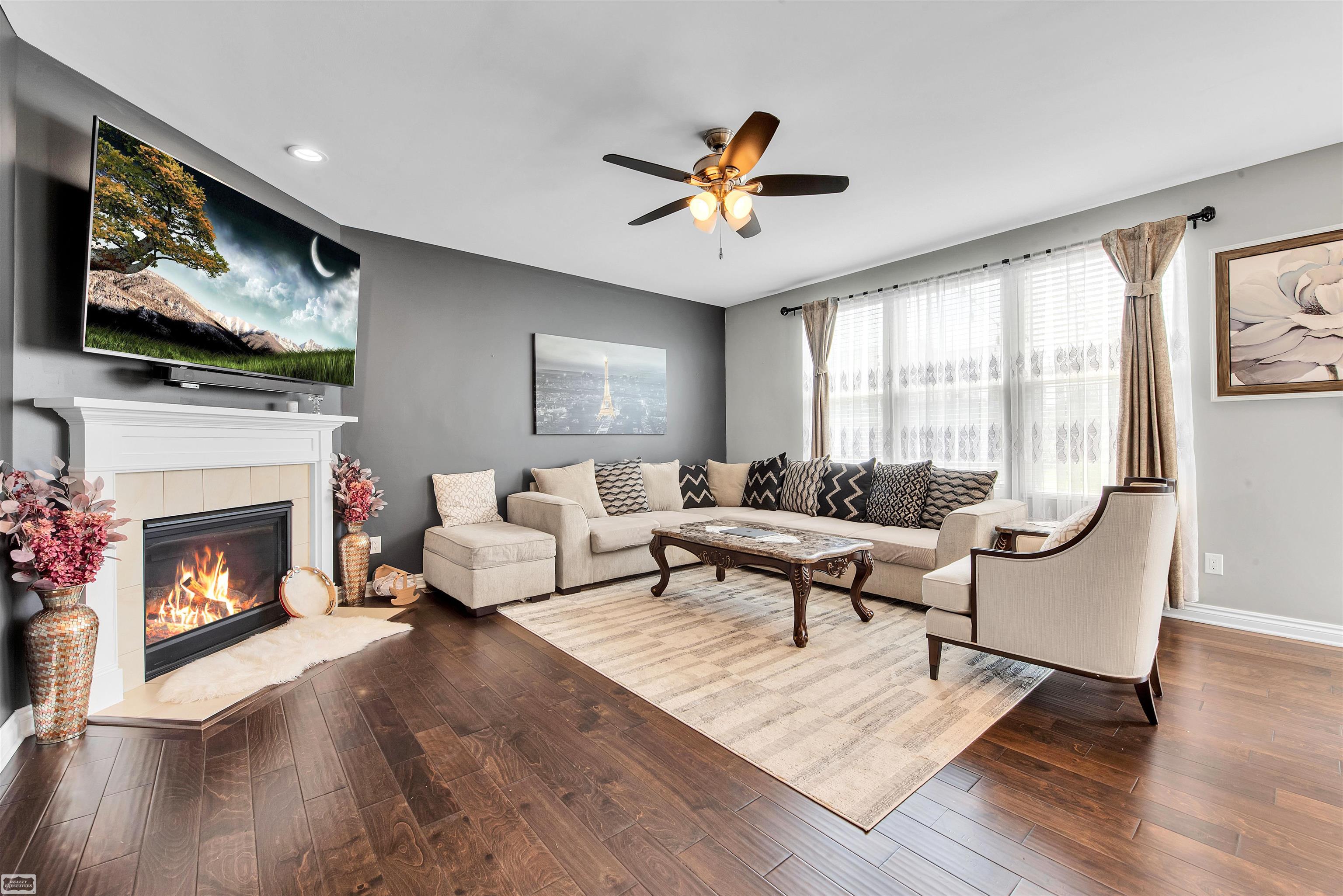 16308 Adelaide Drive