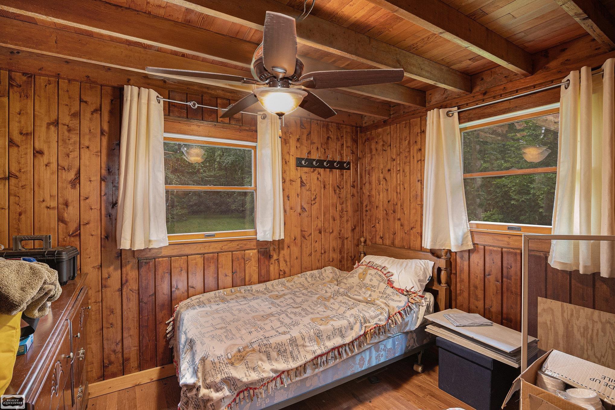 560 S Lakeshore Road