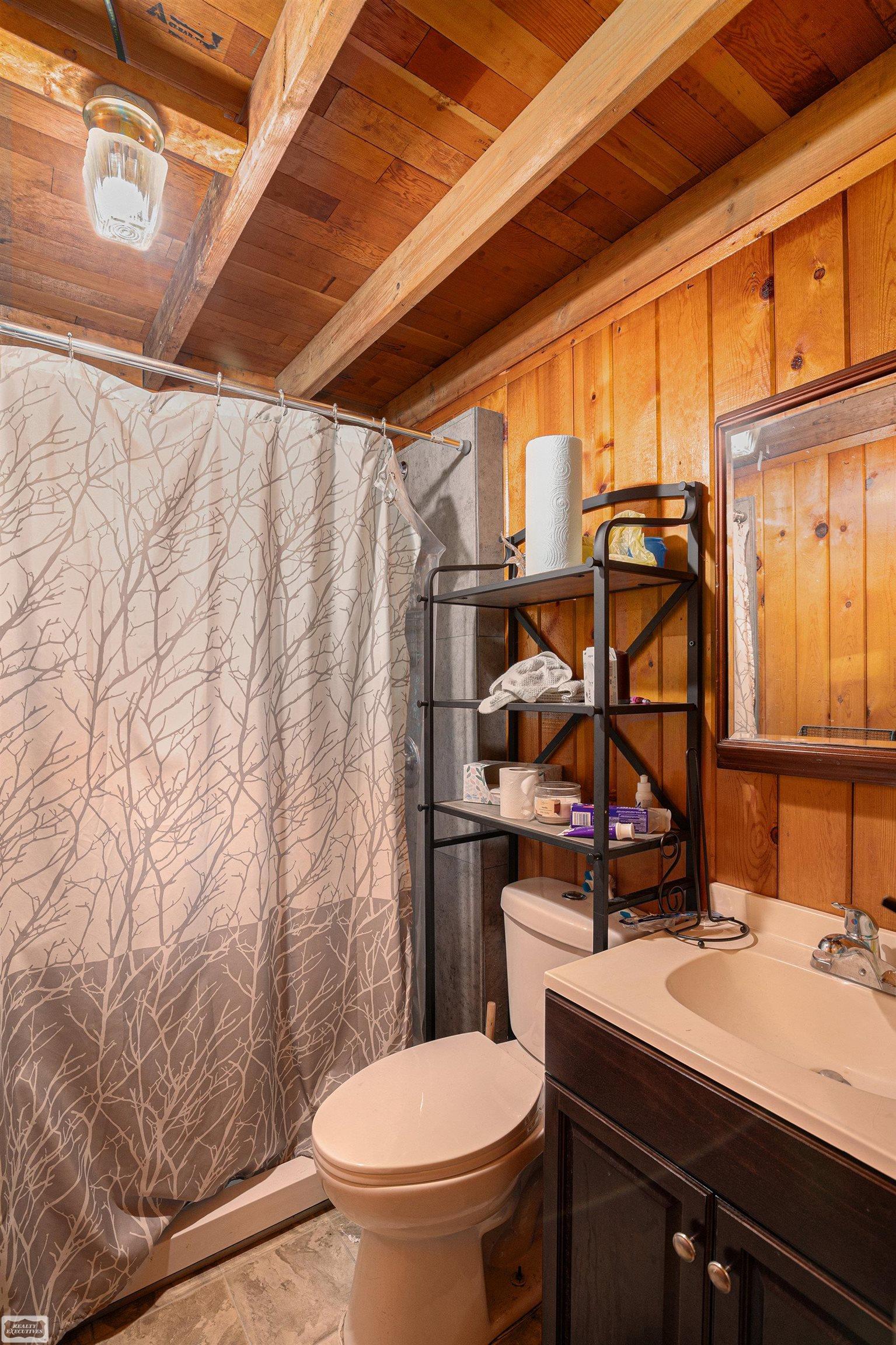 560 S Lakeshore Road