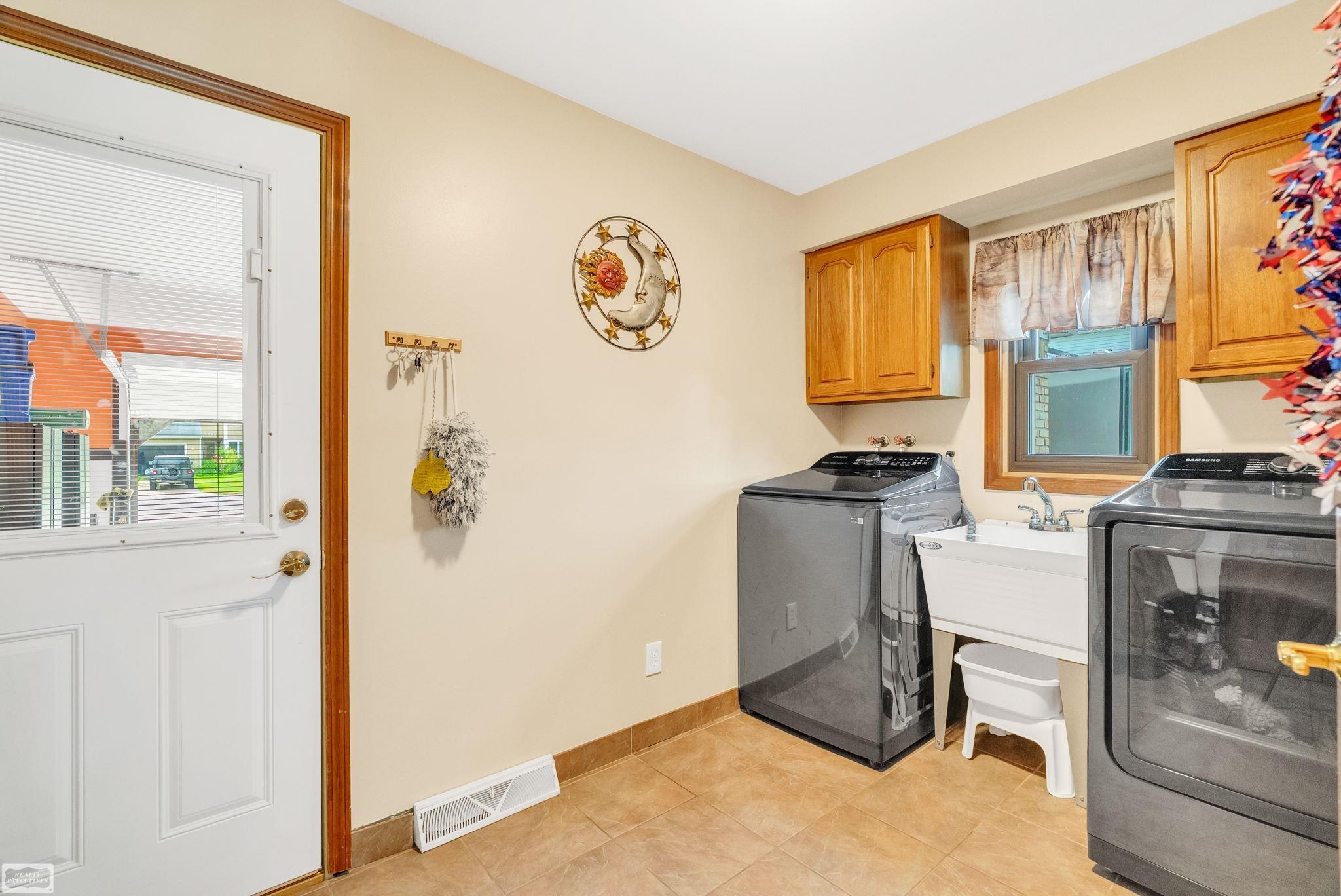 5385 Vista Belle Drive