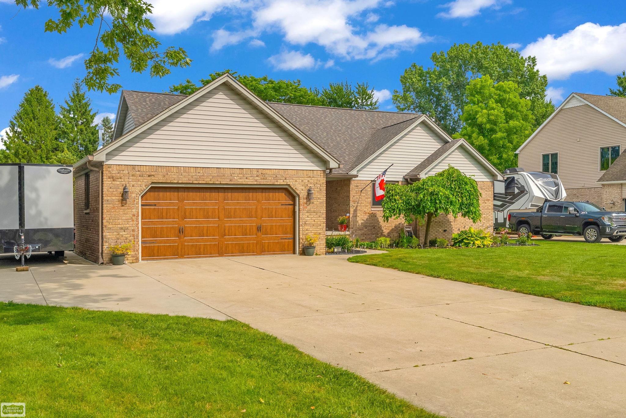 5385 Vista Belle Drive