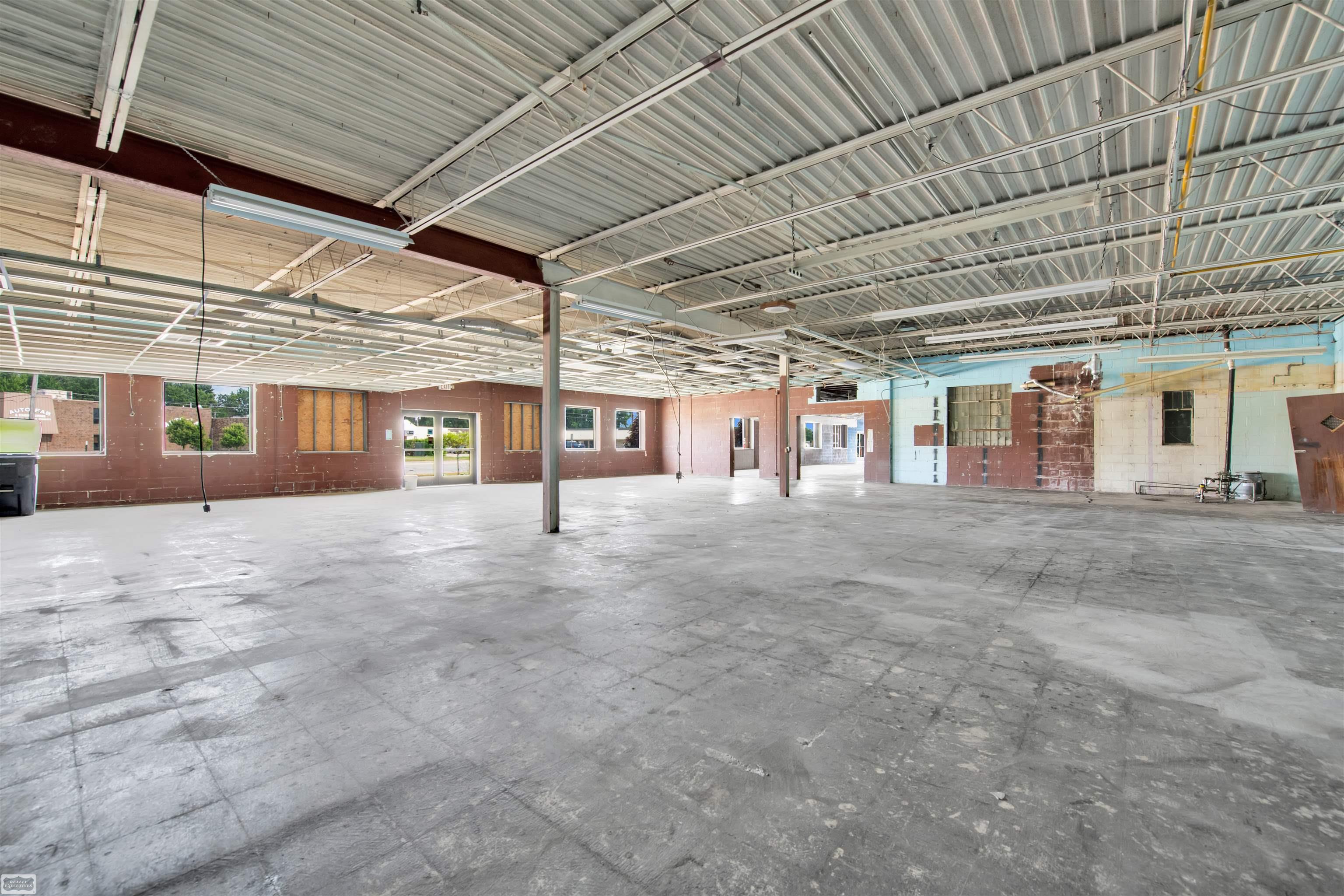 34001 Groesbeck Highway