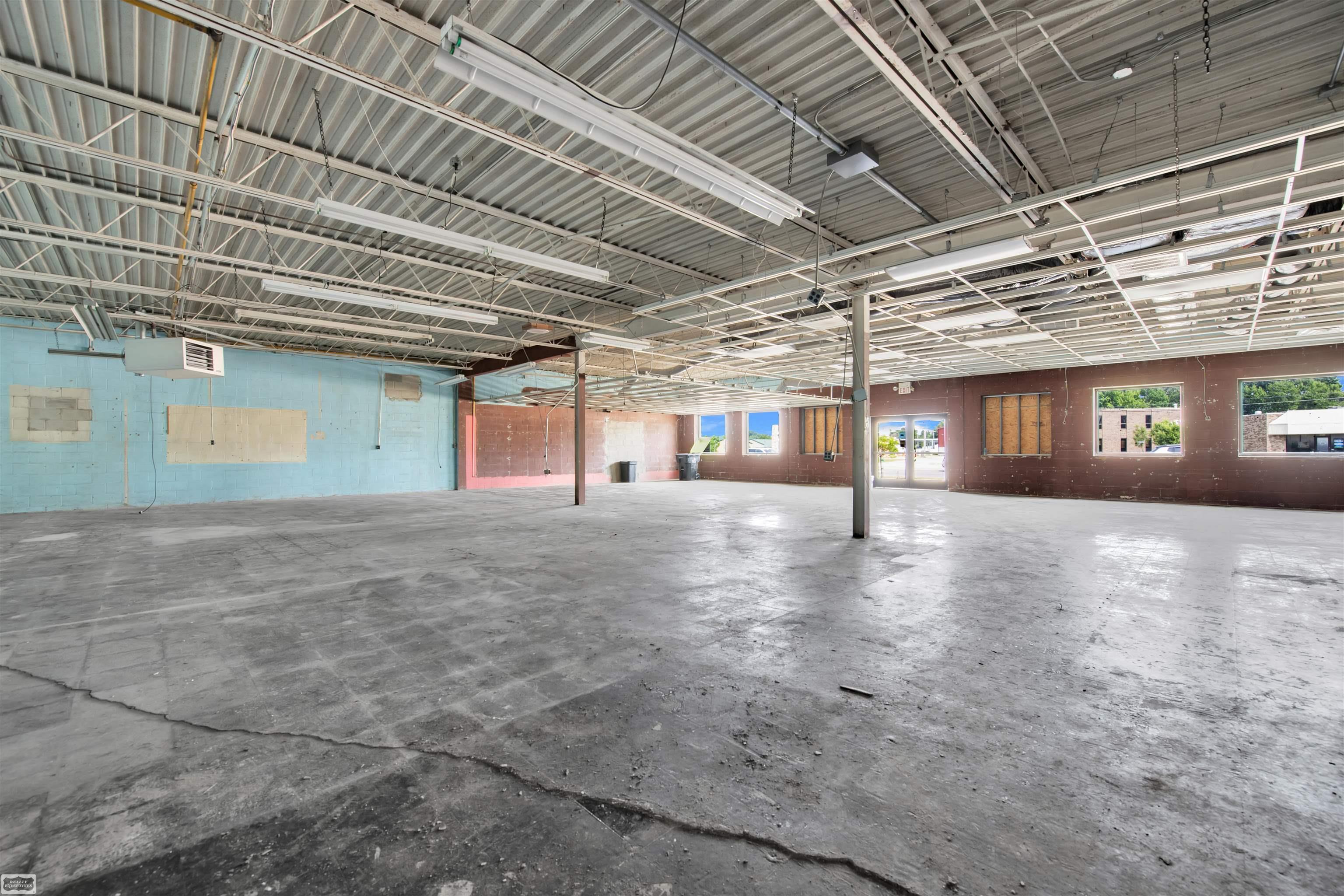 34001 Groesbeck Highway