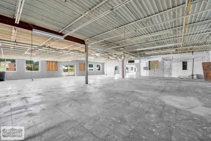 34001 Groesbeck Highway