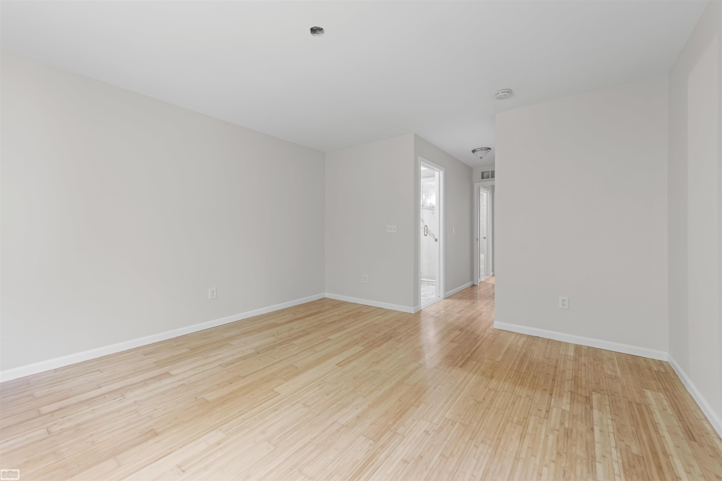 14226 Shadywood Drive