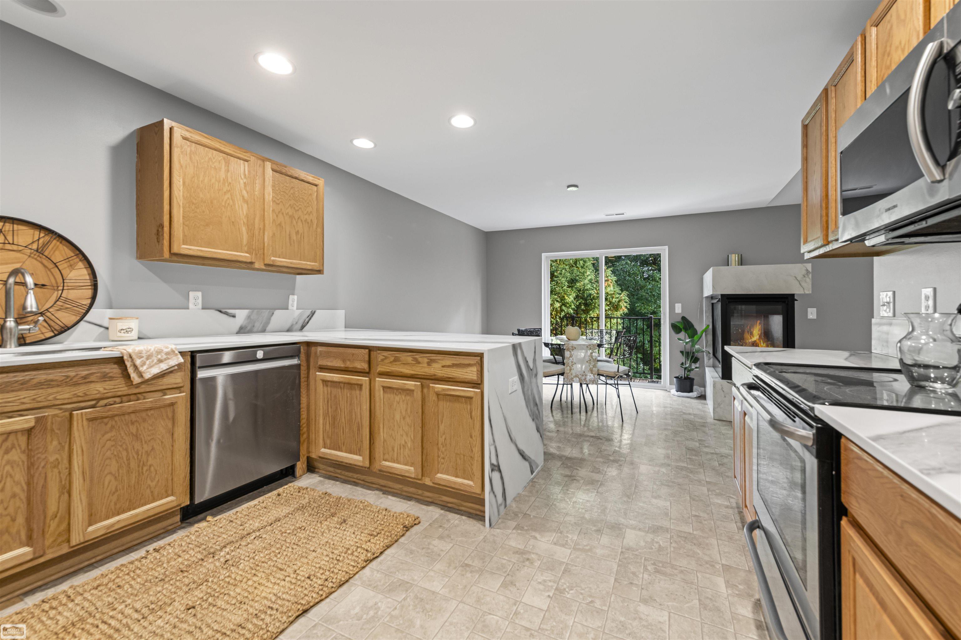 14226 Shadywood Drive