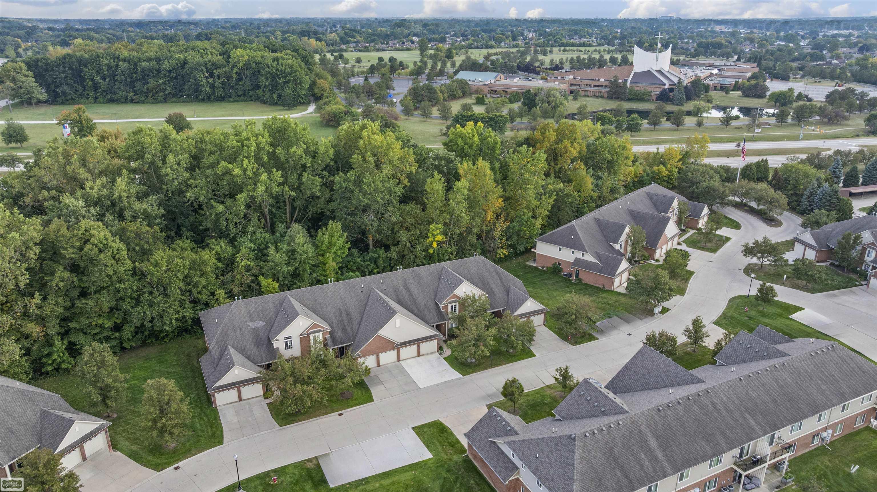 14226 Shadywood Drive