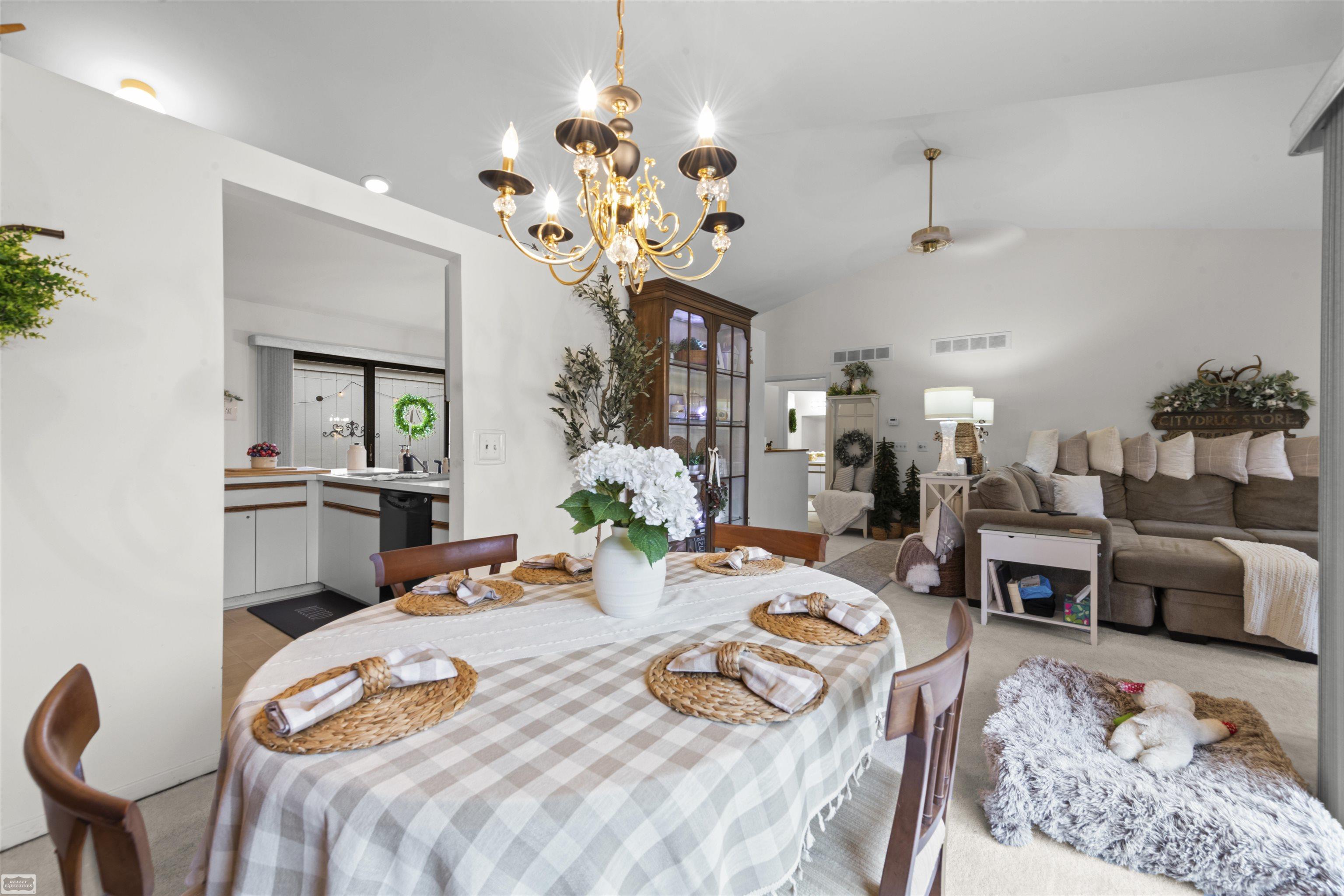 5605 Hillcrest Circle