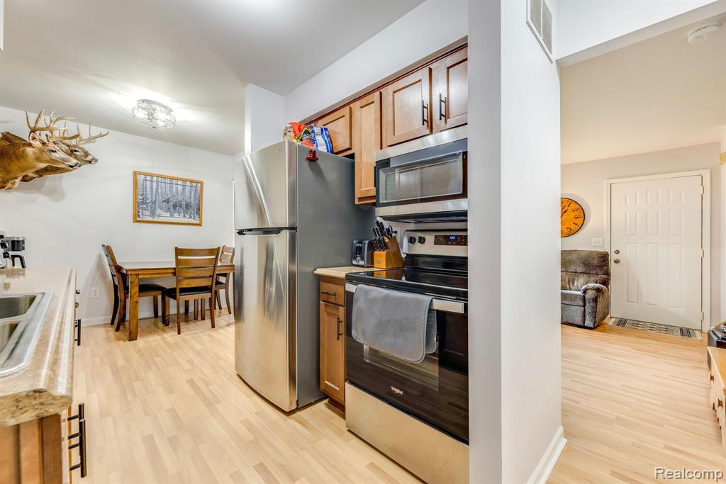 68400 Seymour Street