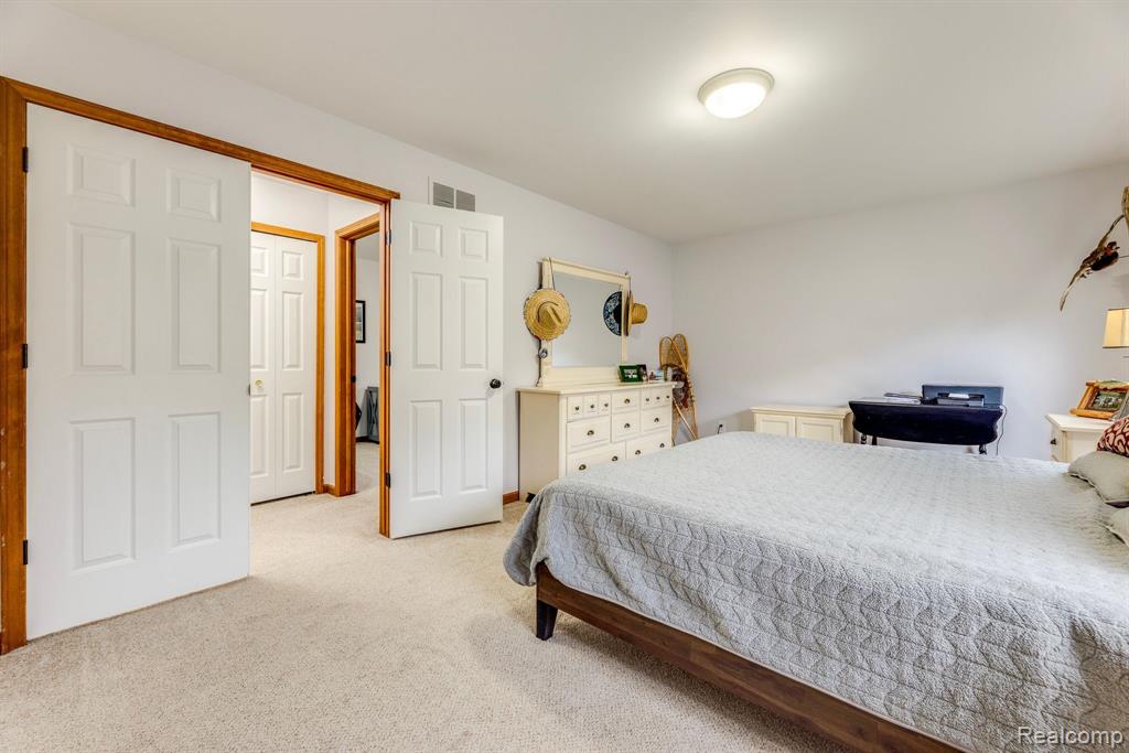 68400 Seymour Street