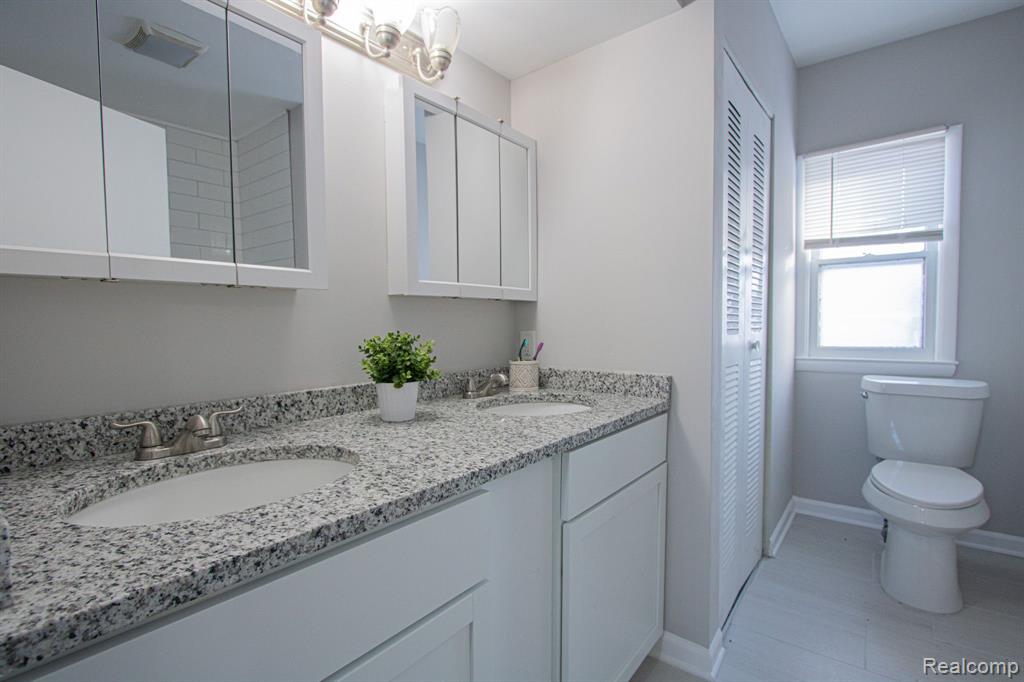 38111 Union Lake Road