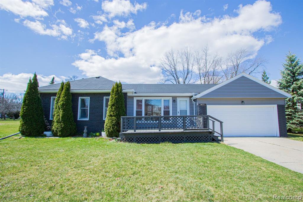 38111 Union Lake Road