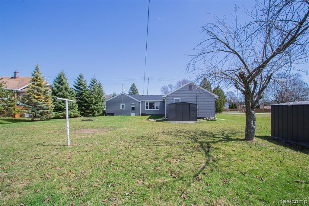 38111 Union Lake Road