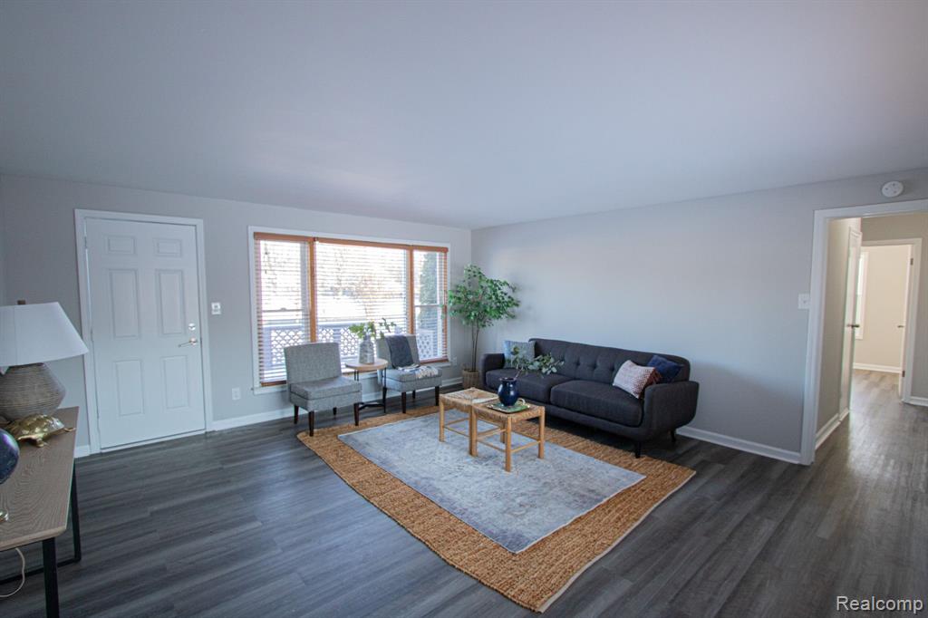 38111 Union Lake Road