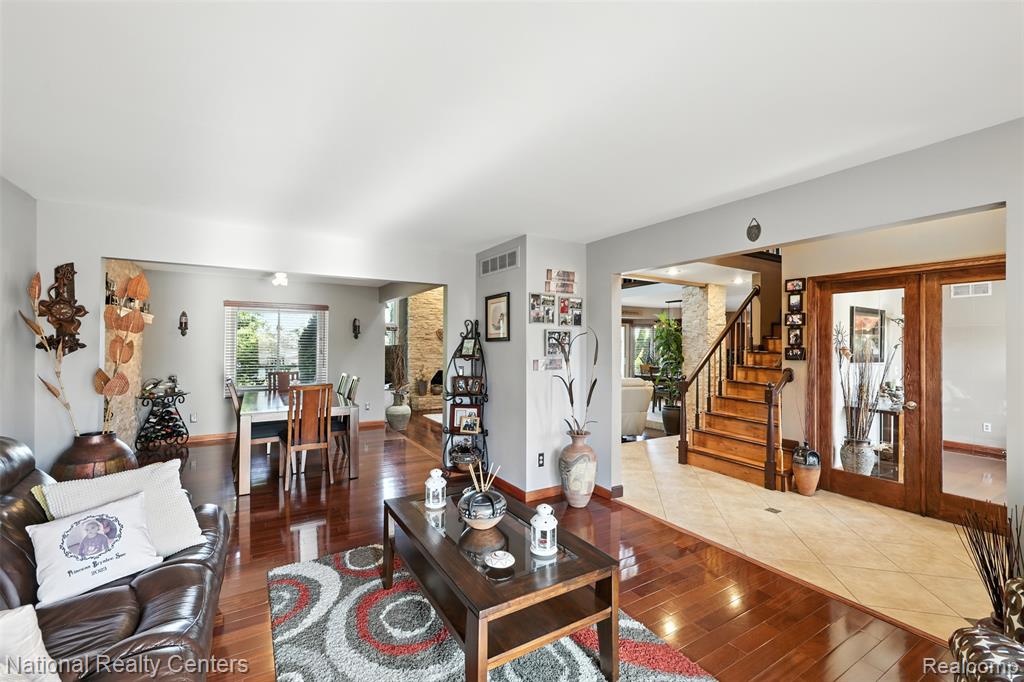 46674 Snowbird Drive