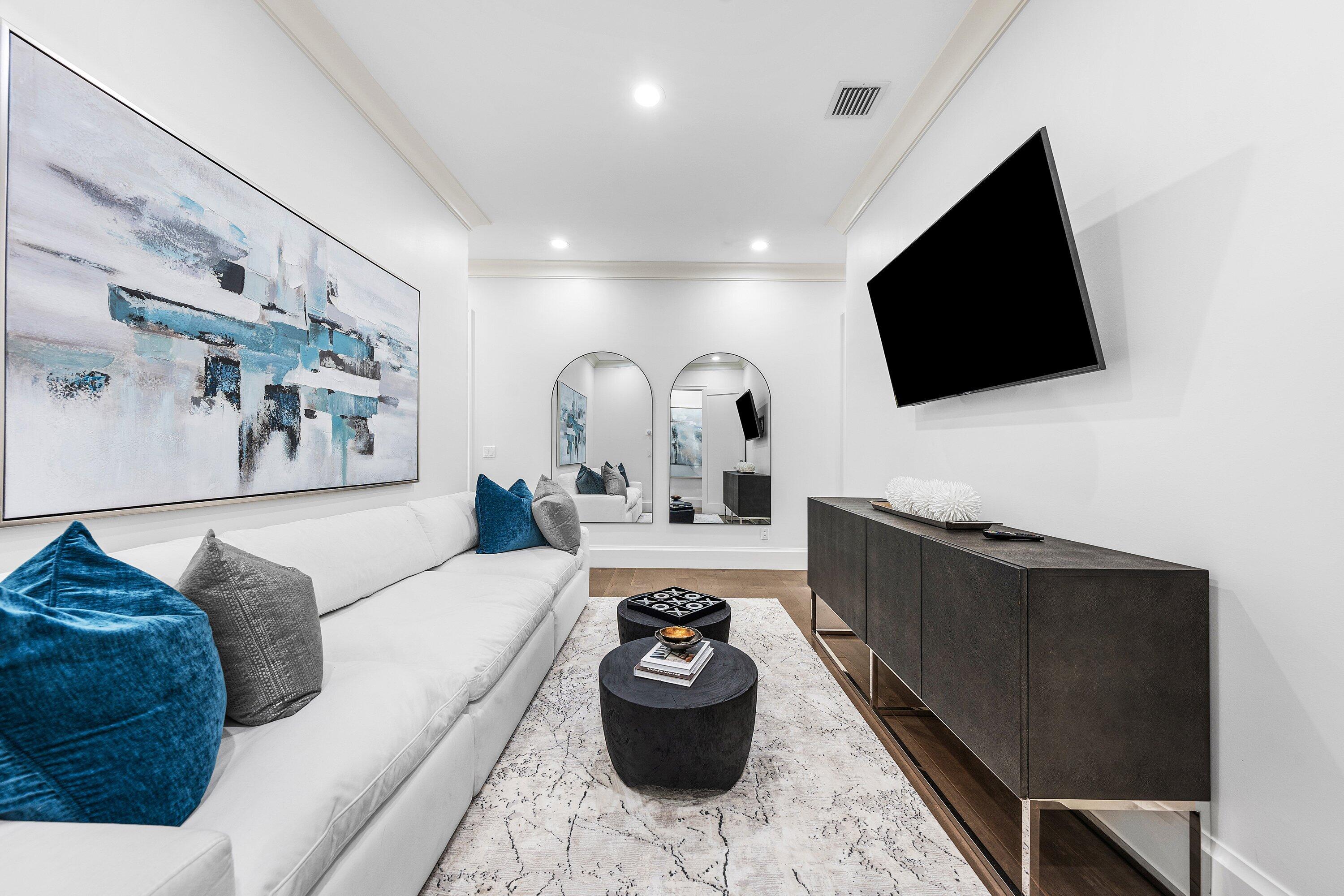 598 NW 9th Court