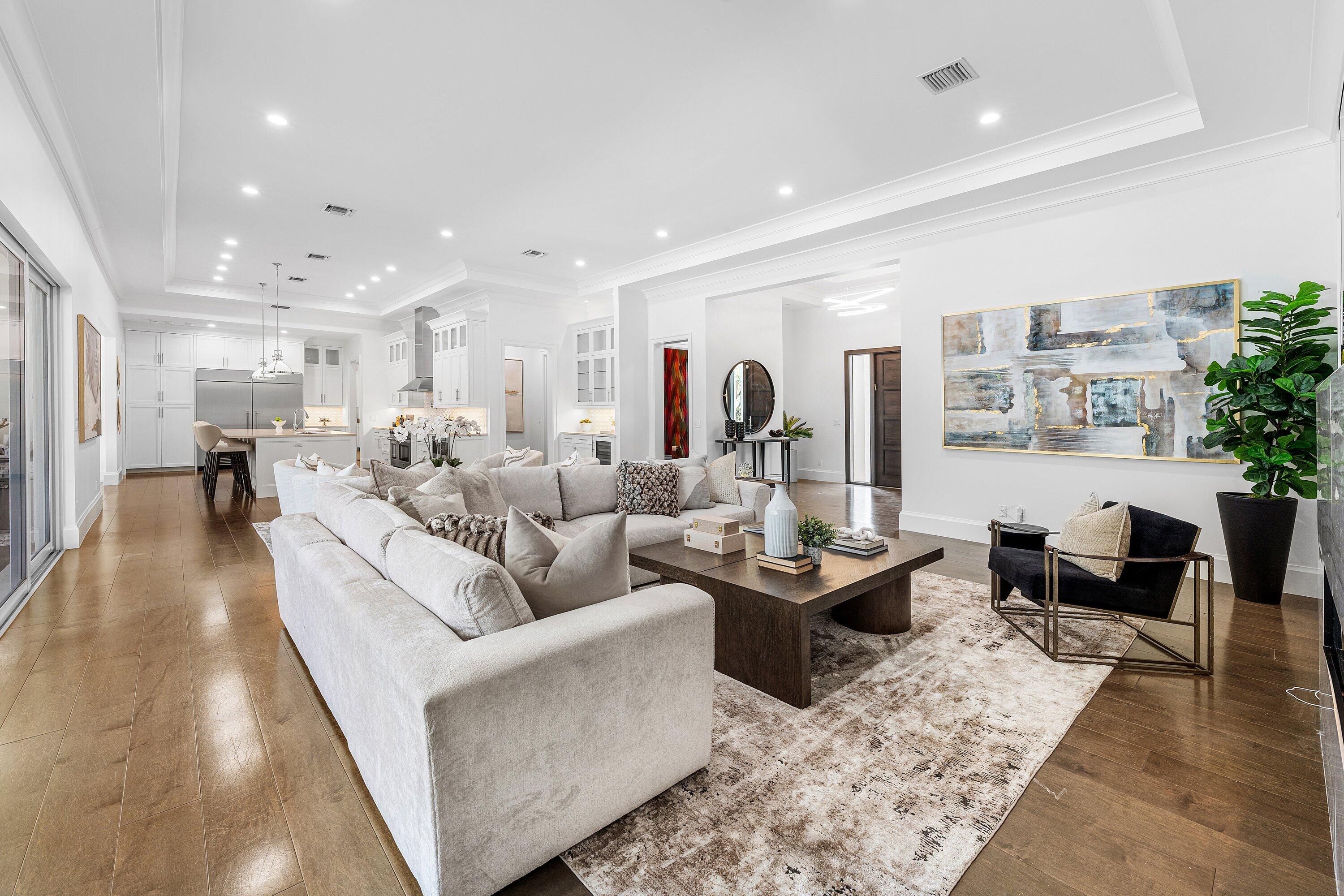 598 NW 9th Court