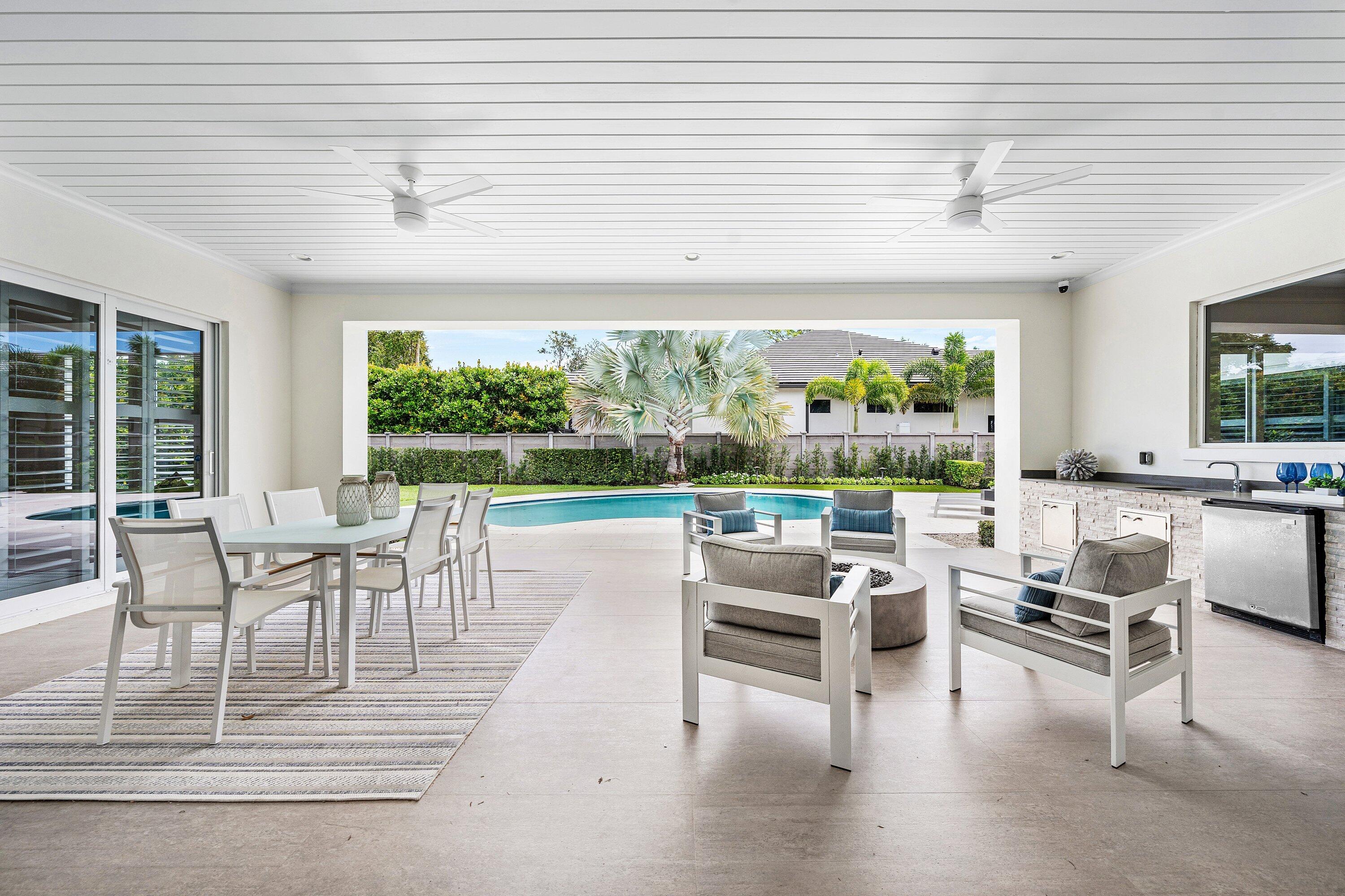 598 NW 9th Court