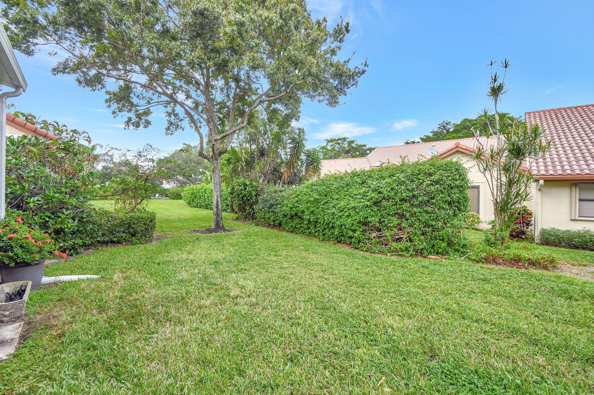23437 Water Circle