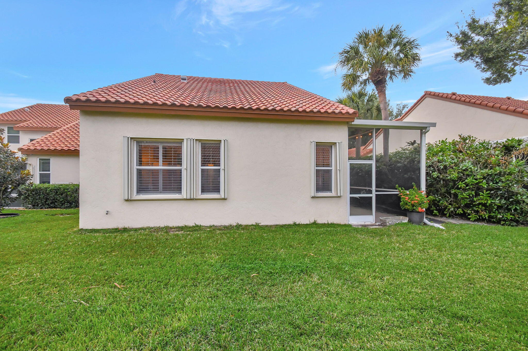 23437 Water Circle