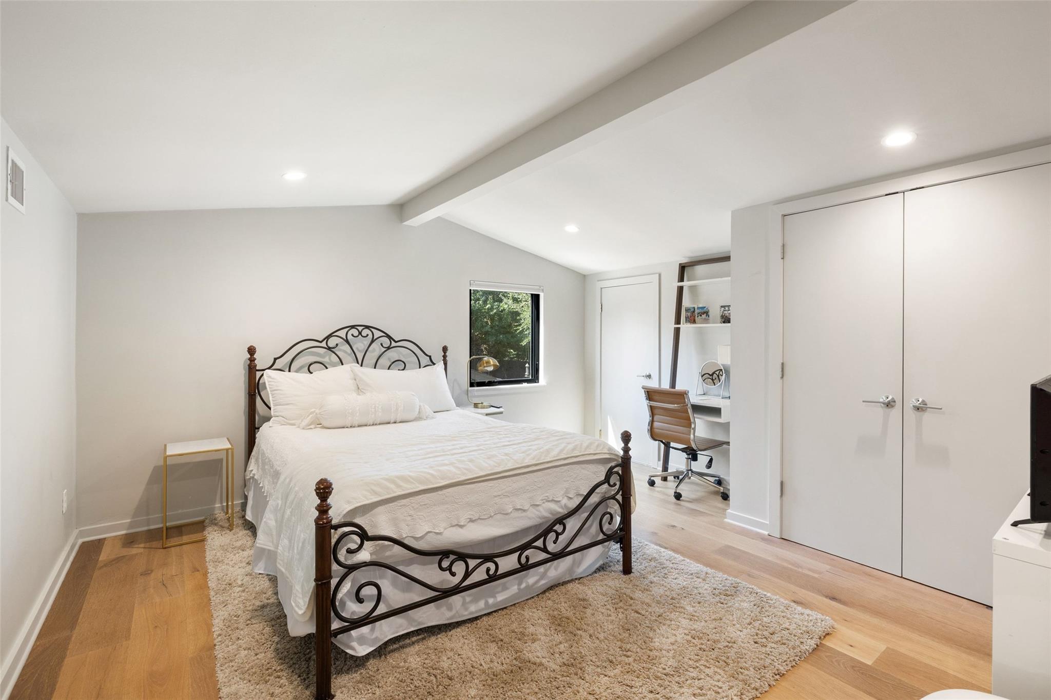 1500 Surrey Hill DR